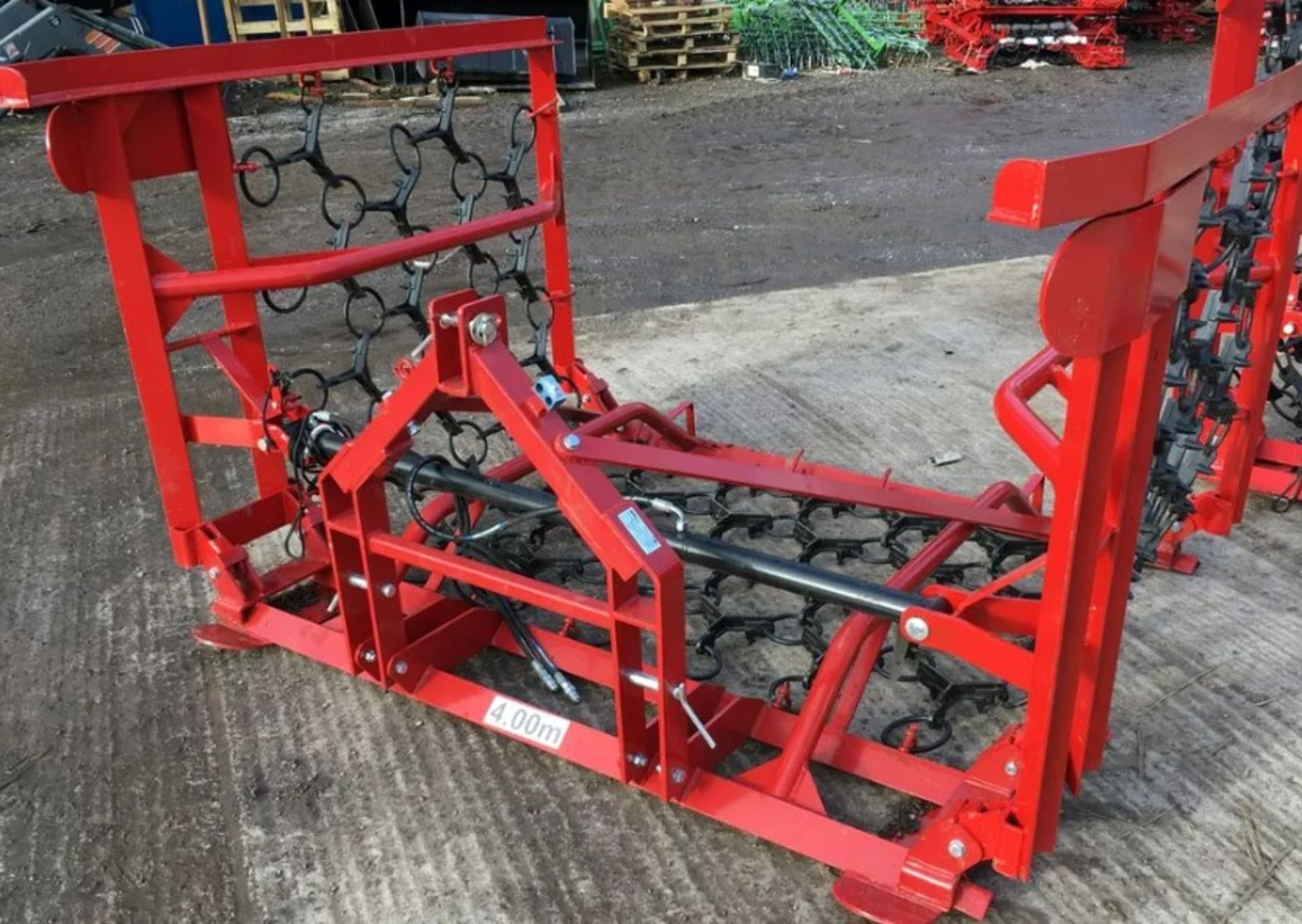HYDRAULIC FOLDING TRACTOR MOUNTED CHAIN HARROWS TRAILER NEW 2024 5M* - Image 5 of 9