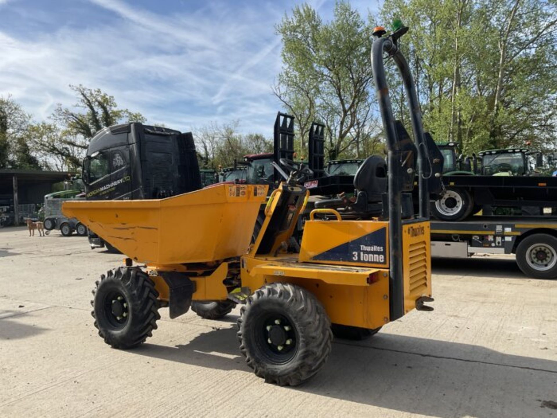 2018 THWAITES MACH 573 3 TONNE SWIVEL TIP DUMPER - Image 7 of 8