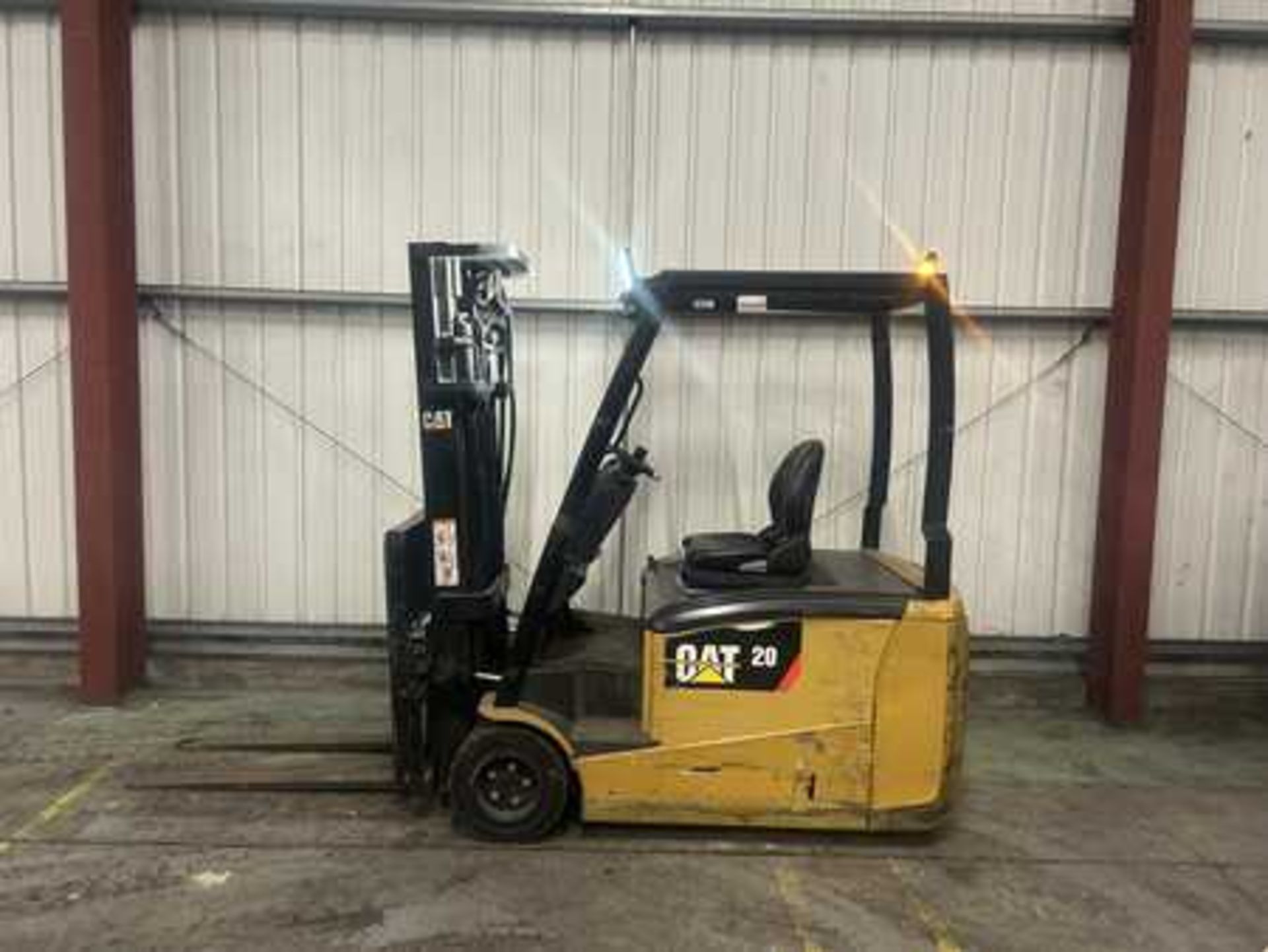 2015 CAT LIFT TRUCKS EP20PNT ELECTRIC FORKLIFT