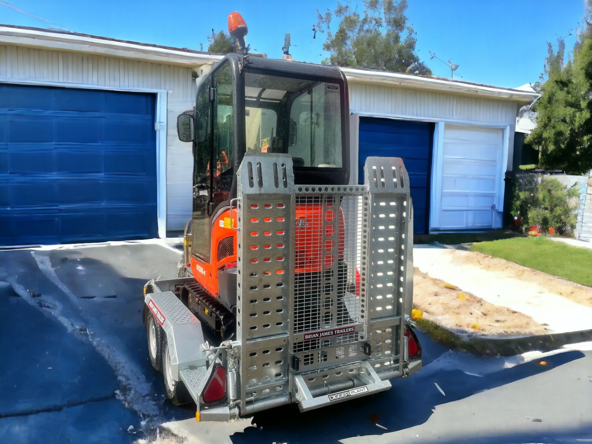 2015 KUBOTA KX016-4 MINI EXCAVATOR WITH NEW TRAILER - Image 8 of 8