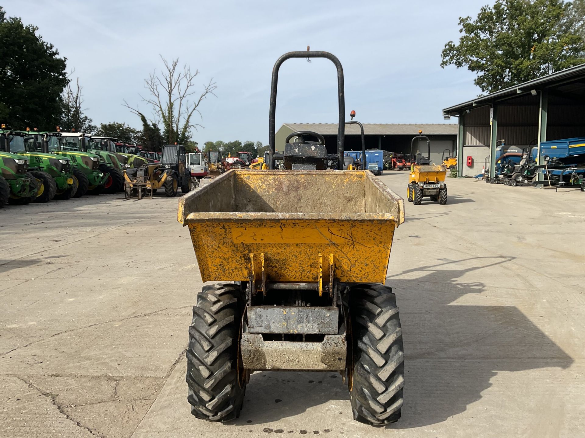 2016 JCB 1 THT 1 TON HIGH TIP DUMPER - Image 3 of 9