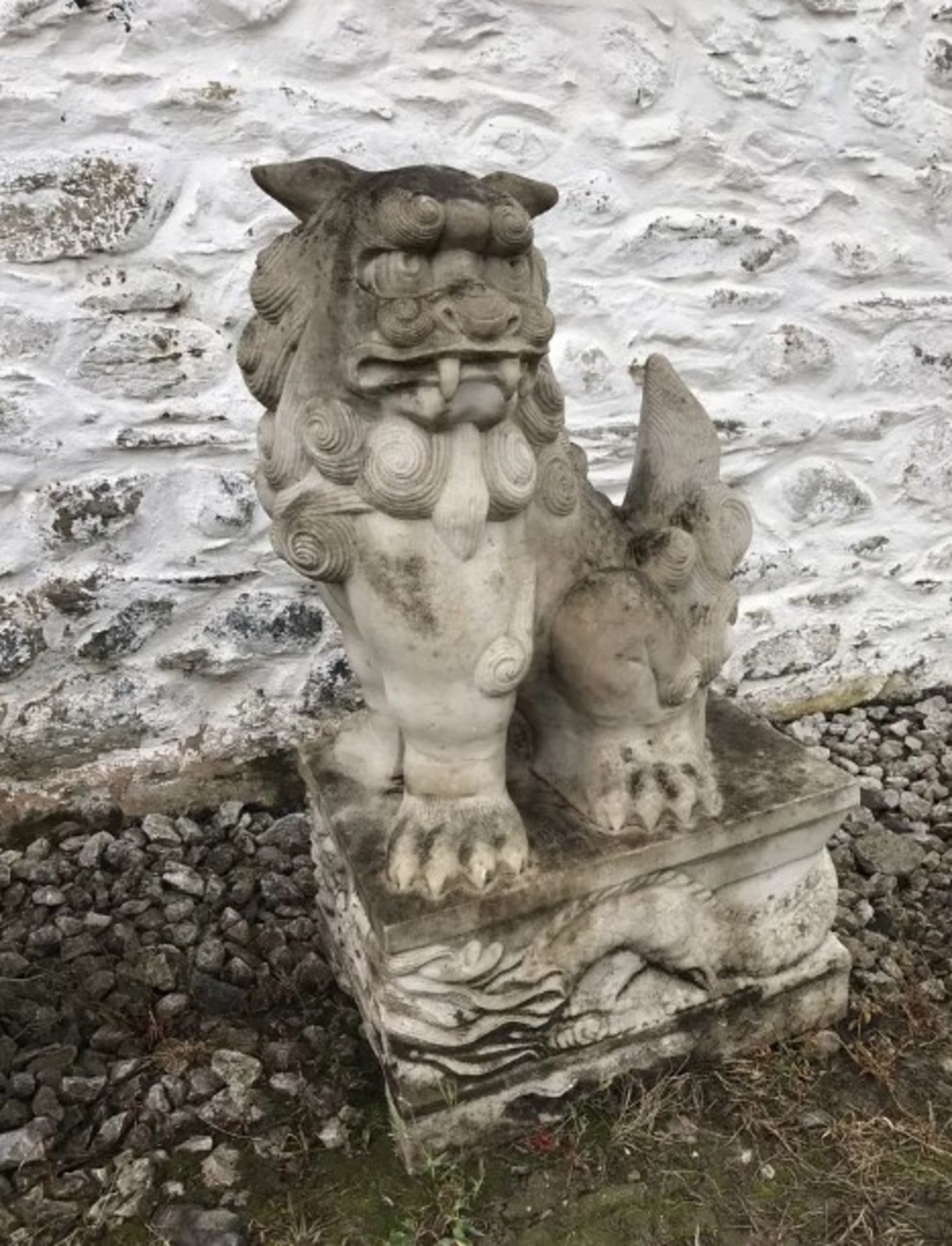 EXQUISITE PAIR OF CHINESE FOO DOGS: MAJESTIC GUARDIANS IN SOLID GRANITE/MARBLE! - Image 11 of 12