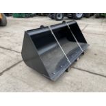 JCB SHOVEL BUCKET WITH BOLT-ON WEAR EDGE