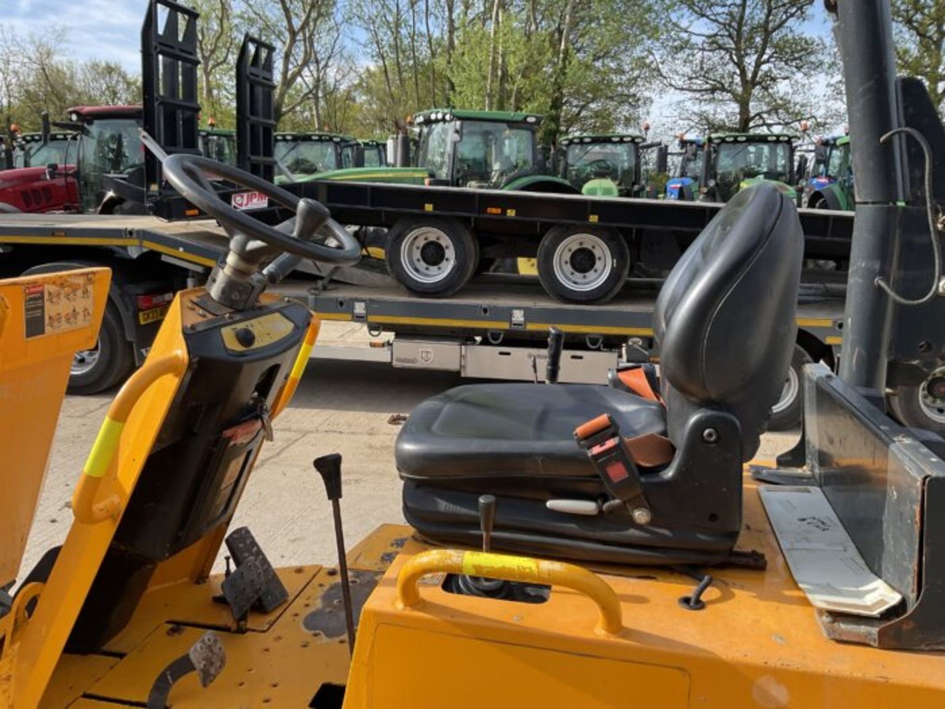 2018 THWAITES MACH 573 3 TONNE SWIVEL TIP DUMPER - Image 8 of 8