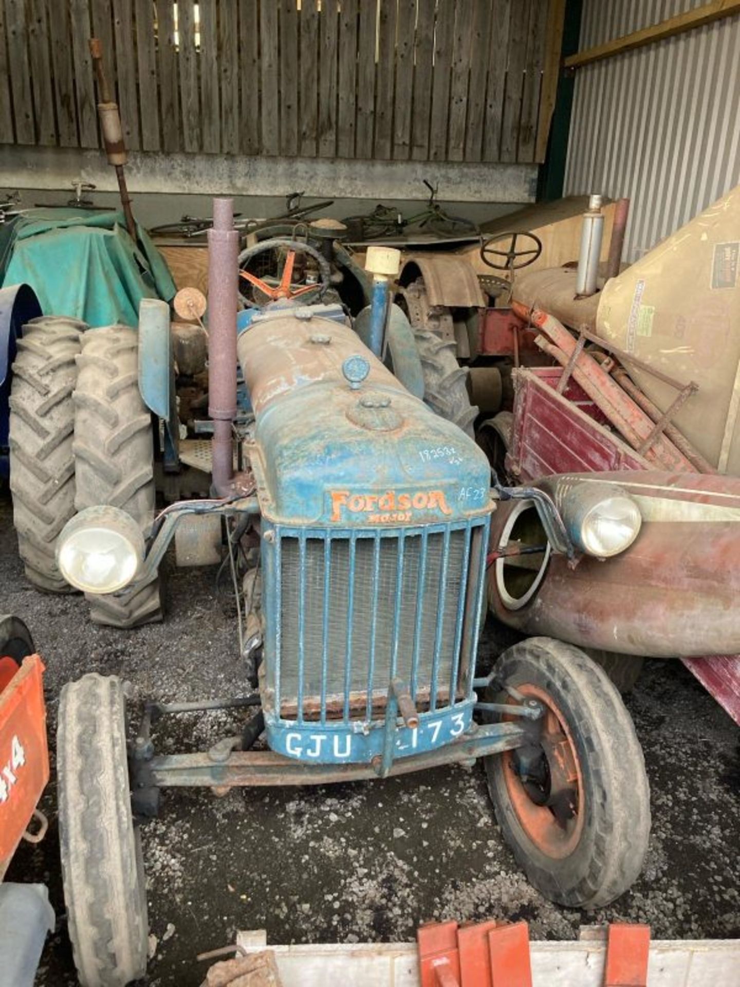 FORDSON E27N MAJOR TRACTOR - Bild 3 aus 13