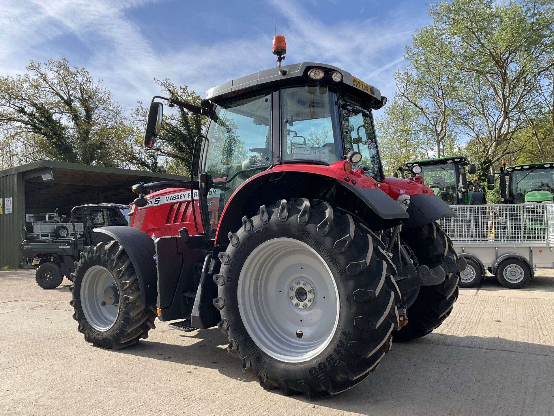 2022 MASSEY FERGUSON 6713S DYNA-6 - Image 8 of 11