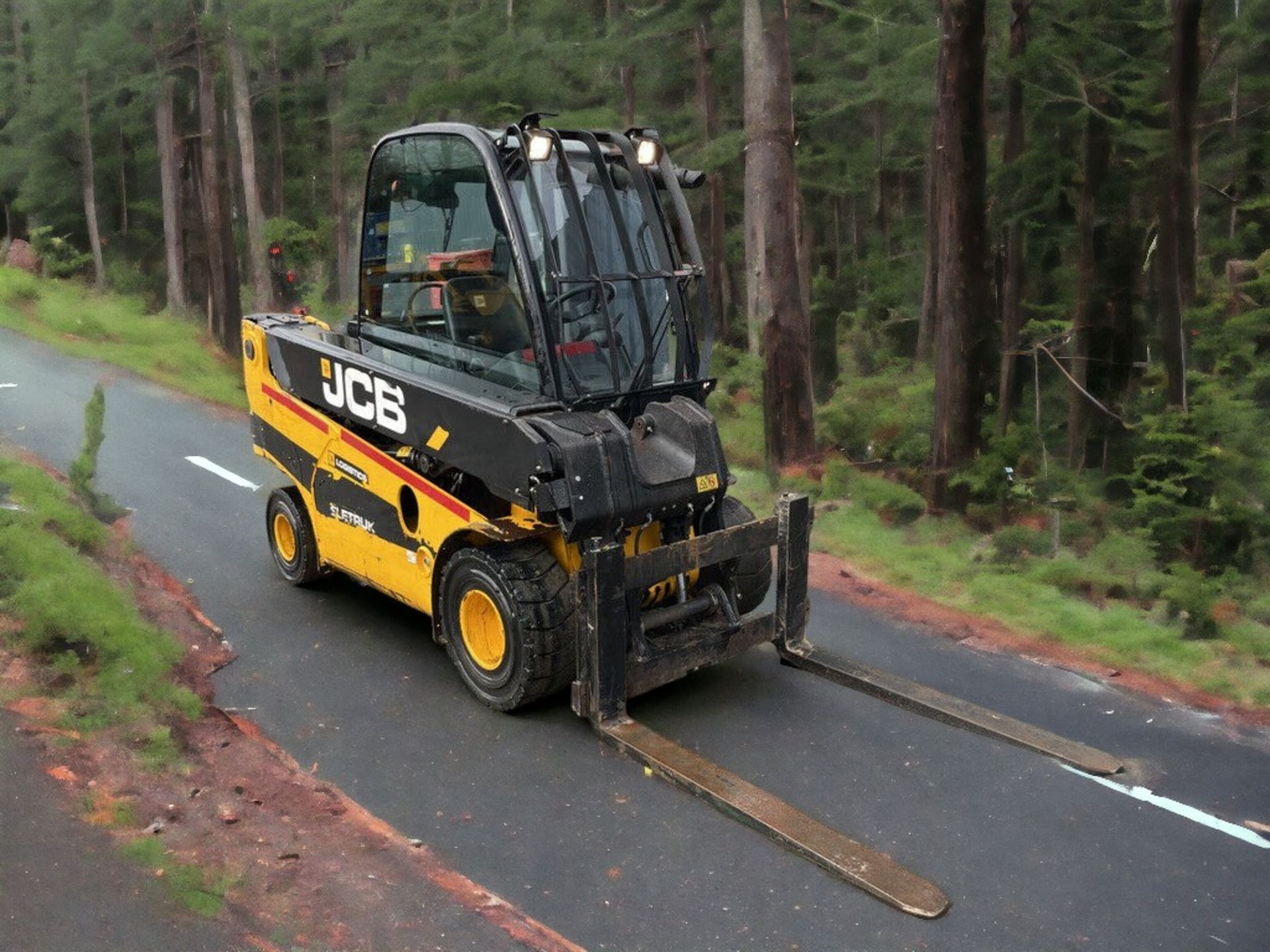 2019 JCB TELETRUK TLT35D TELEHANDLER - VERSATILE, RELIABLE, READY TO WORK - Bild 8 aus 10