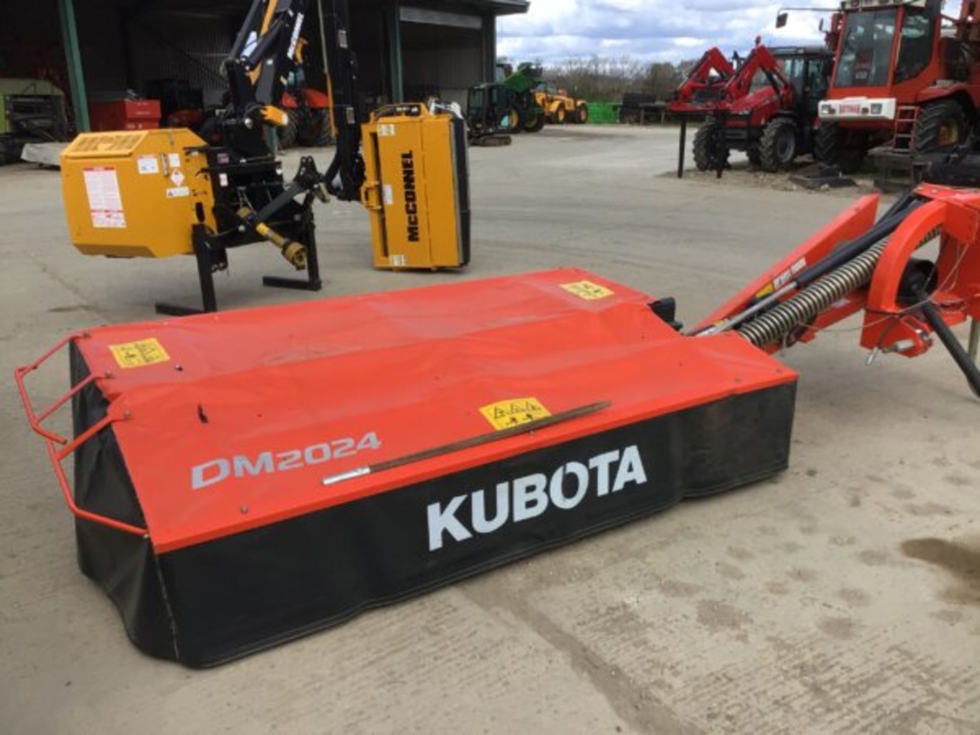 KUBOTA DM2024 DISC MOWER (KVERNELAND) - HYDRAULIC FOLDING - 2.4 METRE CUT - YEAR 2018 - Image 6 of 7