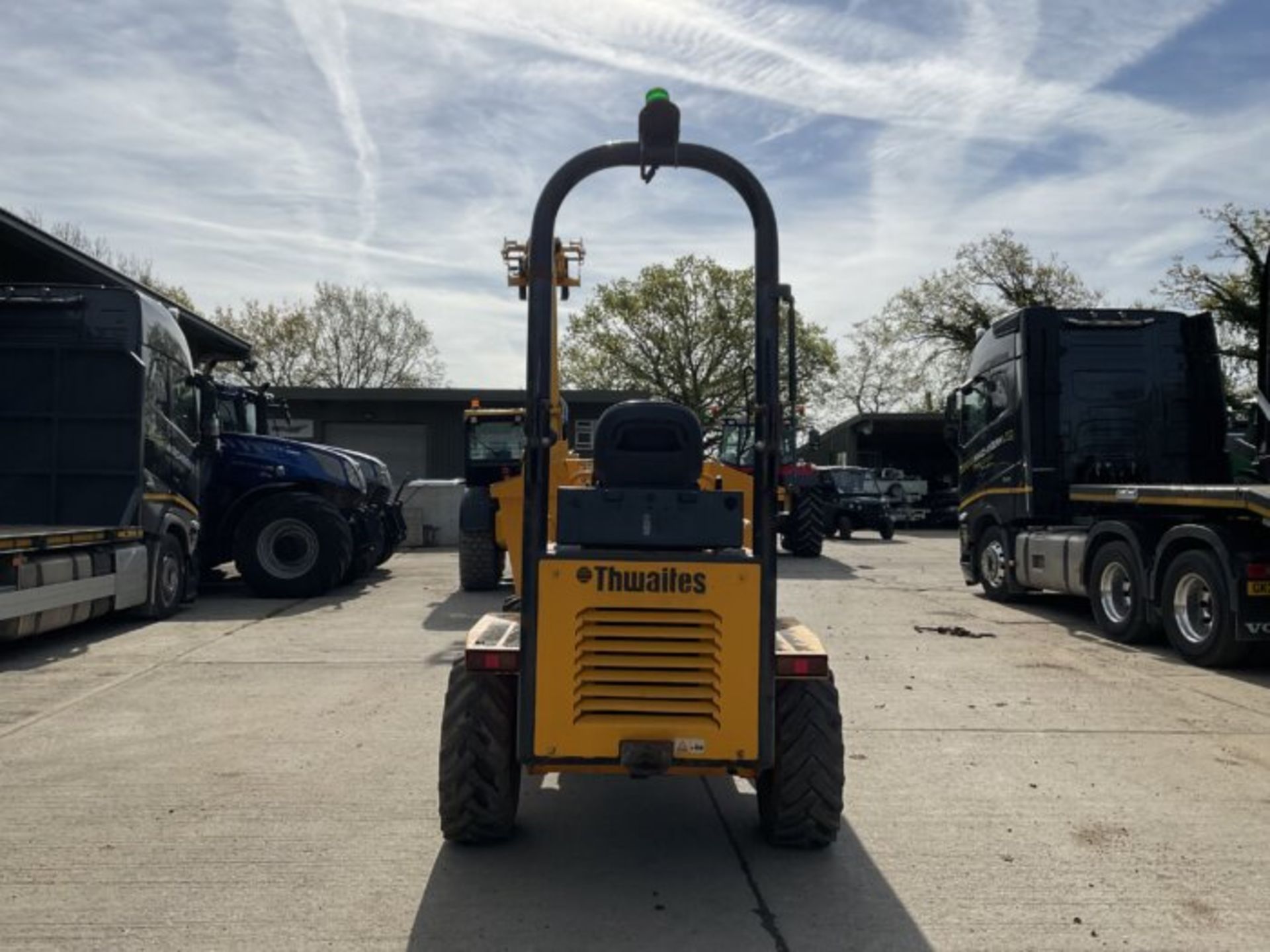 2018 THWAITES MACH 573 3 TONNE SWIVEL TIP DUMPER - Image 6 of 8