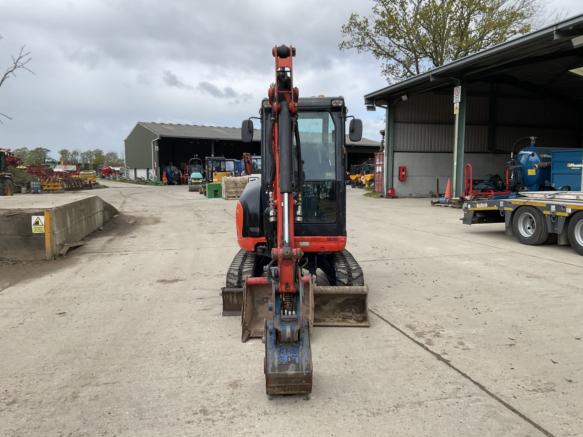 2018 KUBOTA U27-4 COMPACT EXCAVATOR - Image 8 of 10