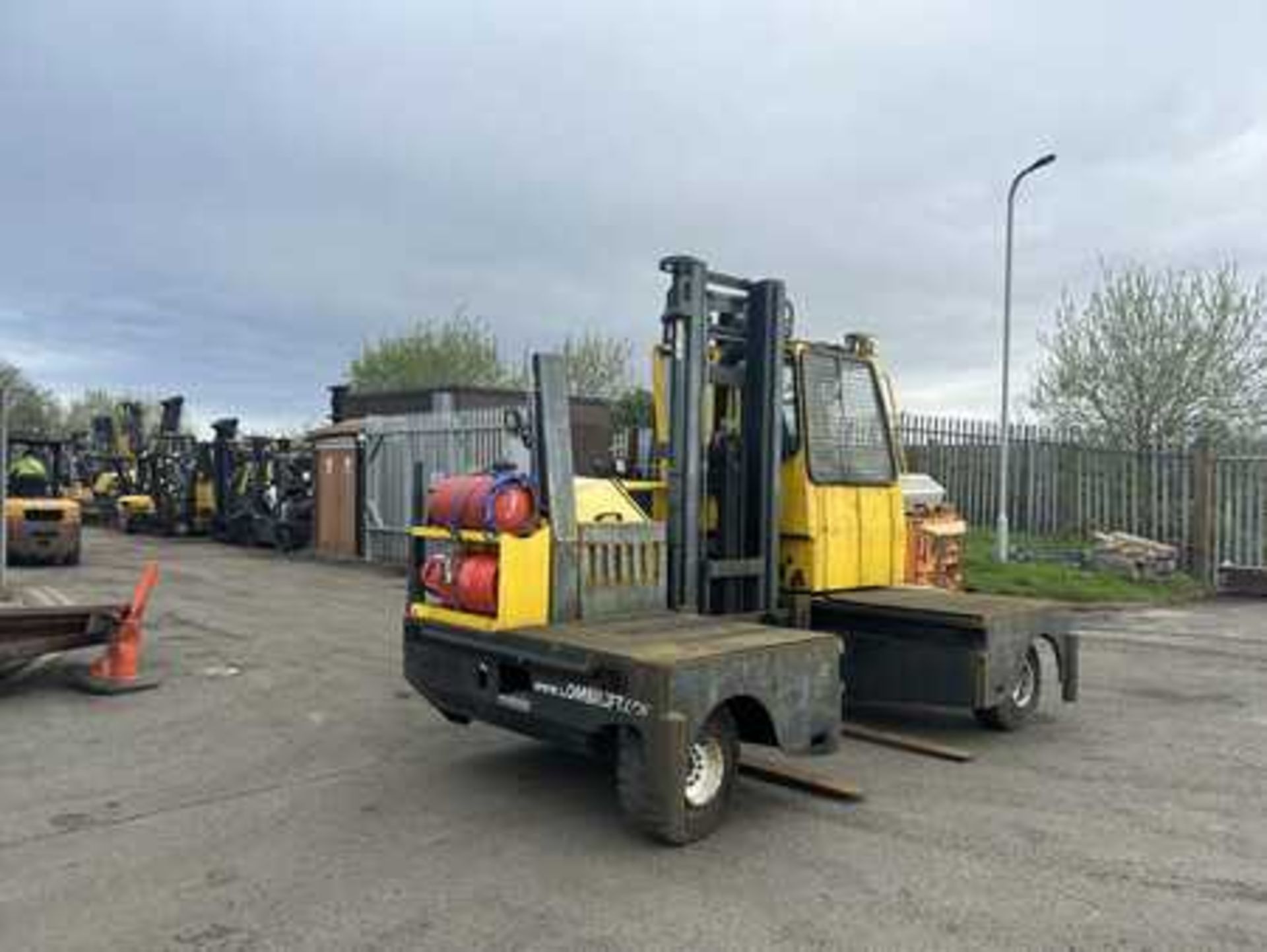 2013 COMBILIFT C5000SL FOUR-WAY TRUCK - Image 3 of 4