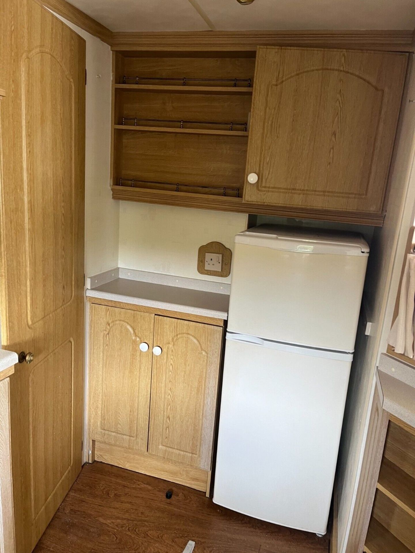 ATLAS MAYFAIR SUPER STATIC CARAVAN - Image 17 of 31