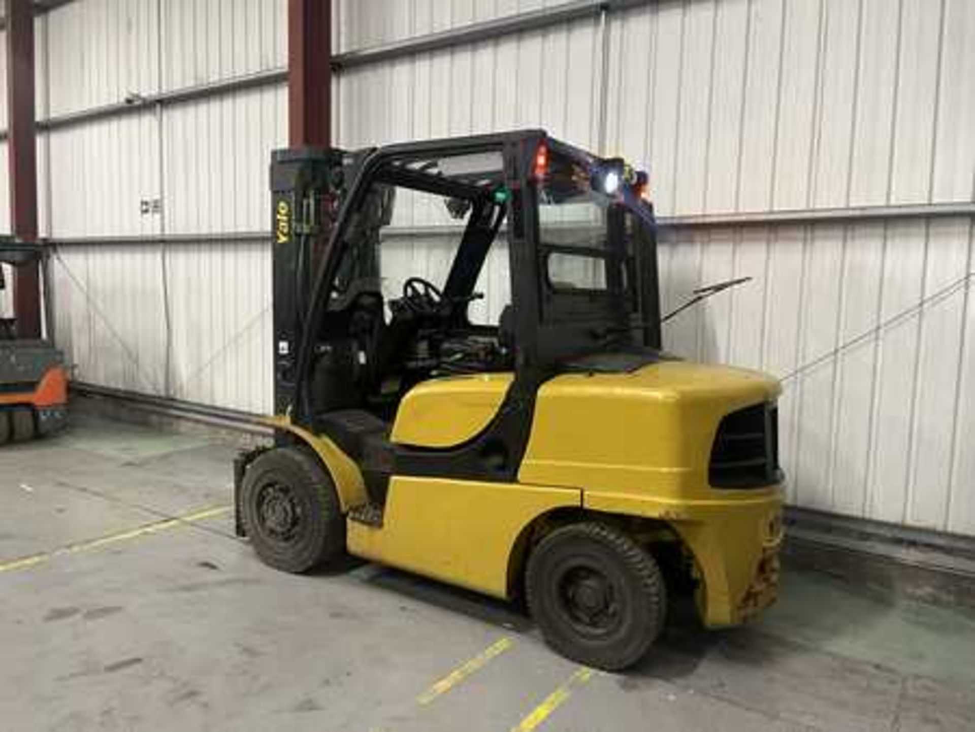 HIGH-QUALITY YALE DIESEL FORKLIFT - Image 3 of 6