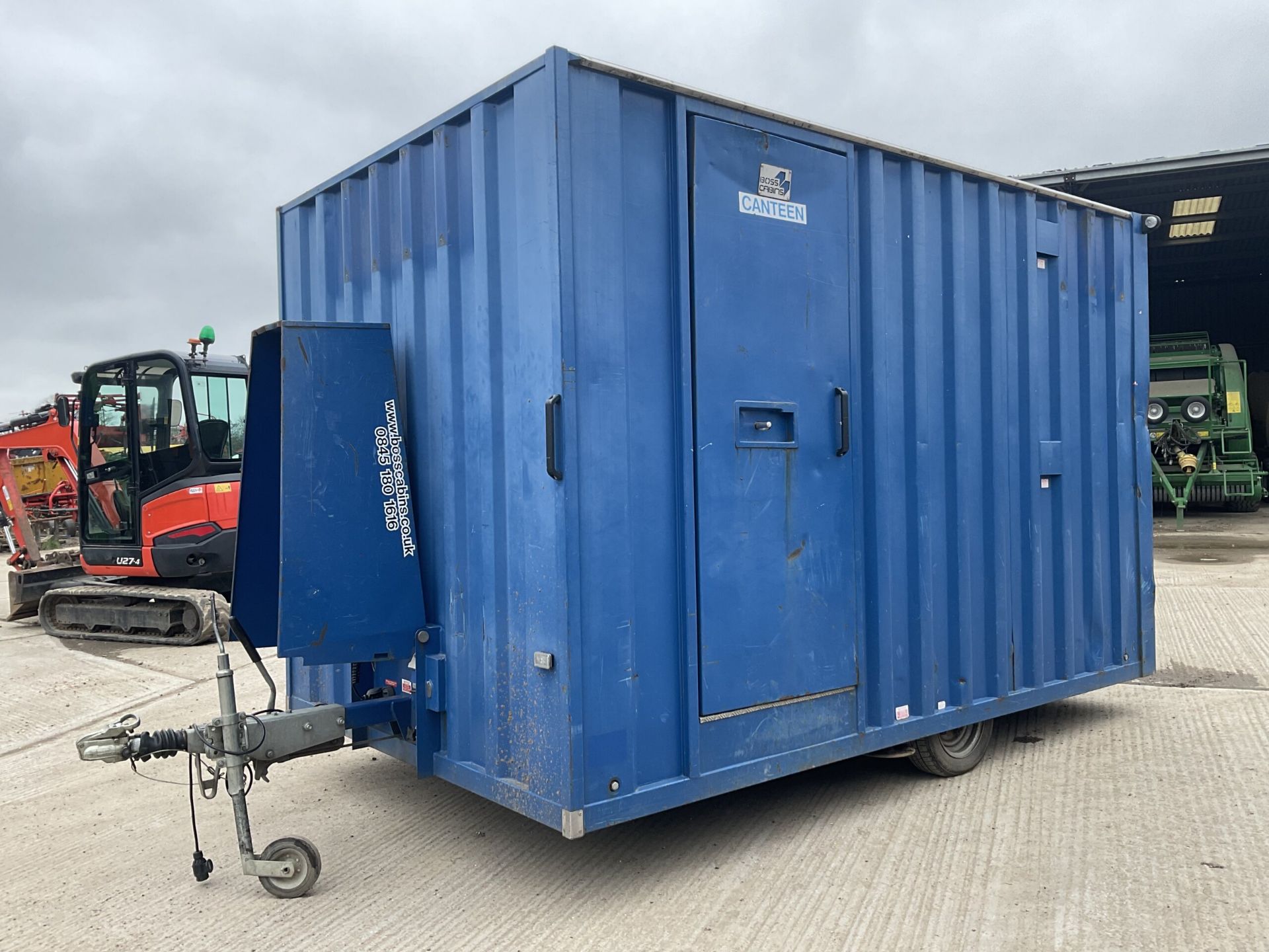BOSS CABIN WELFARE UNIT WITH W/C, KITCHEN/DINING AREA, AND RED BOX POWER GENERATOR
