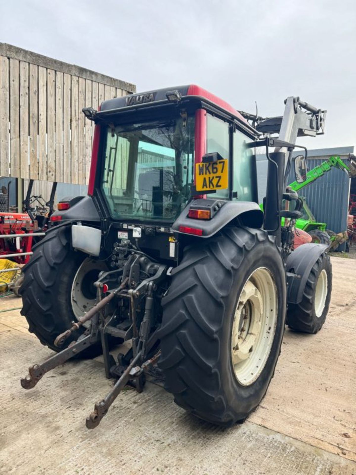 VERSATILE AND POWERFUL: VALTRA A93 WITH LOADER - AUCTION NOW OPEN! - Image 8 of 18