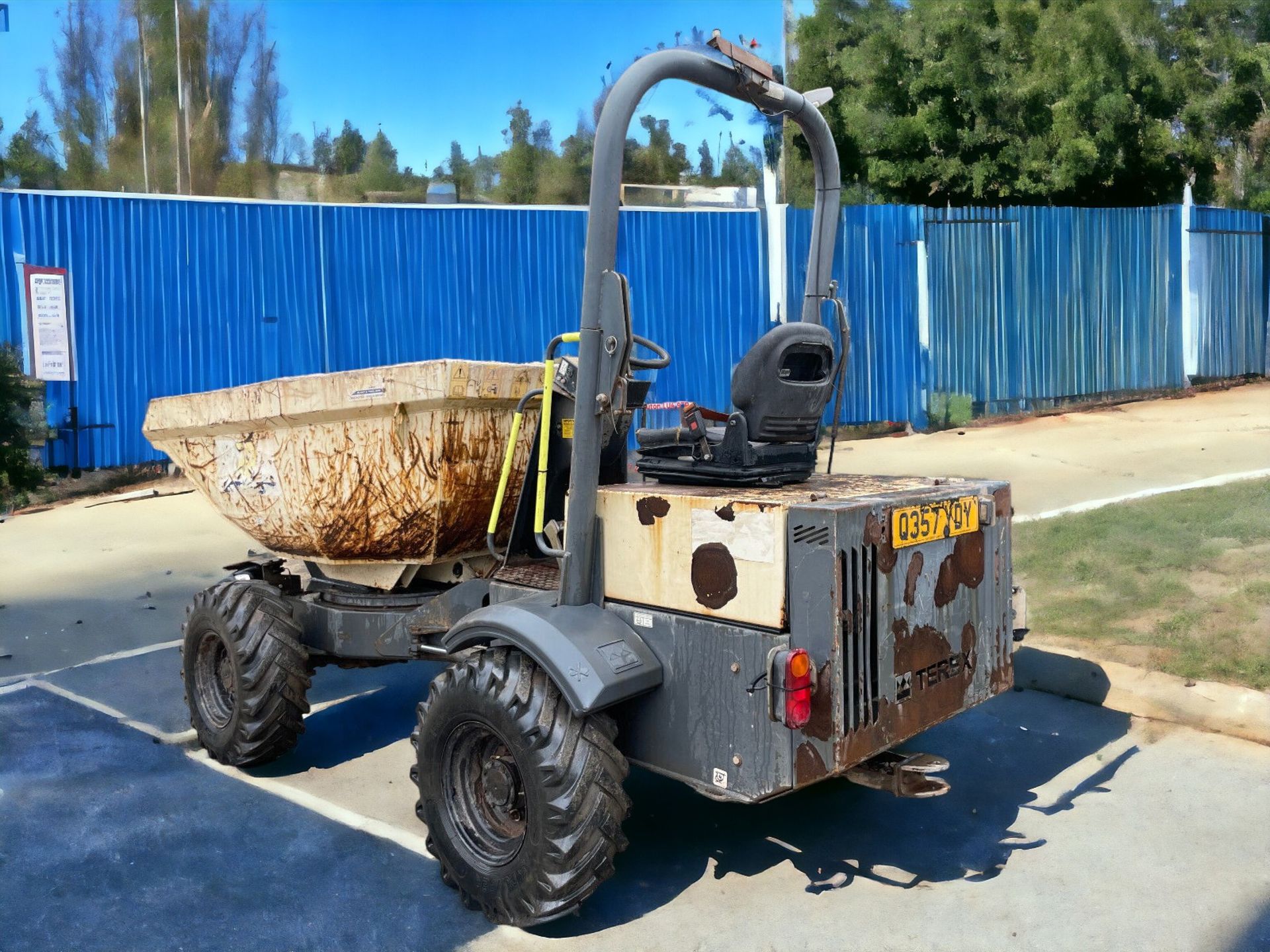 2014 TEREX TA3S 3 TON SWIVEL DUMPER - LOW HOURS, MAXIMUM CAPABILITY - Image 3 of 12