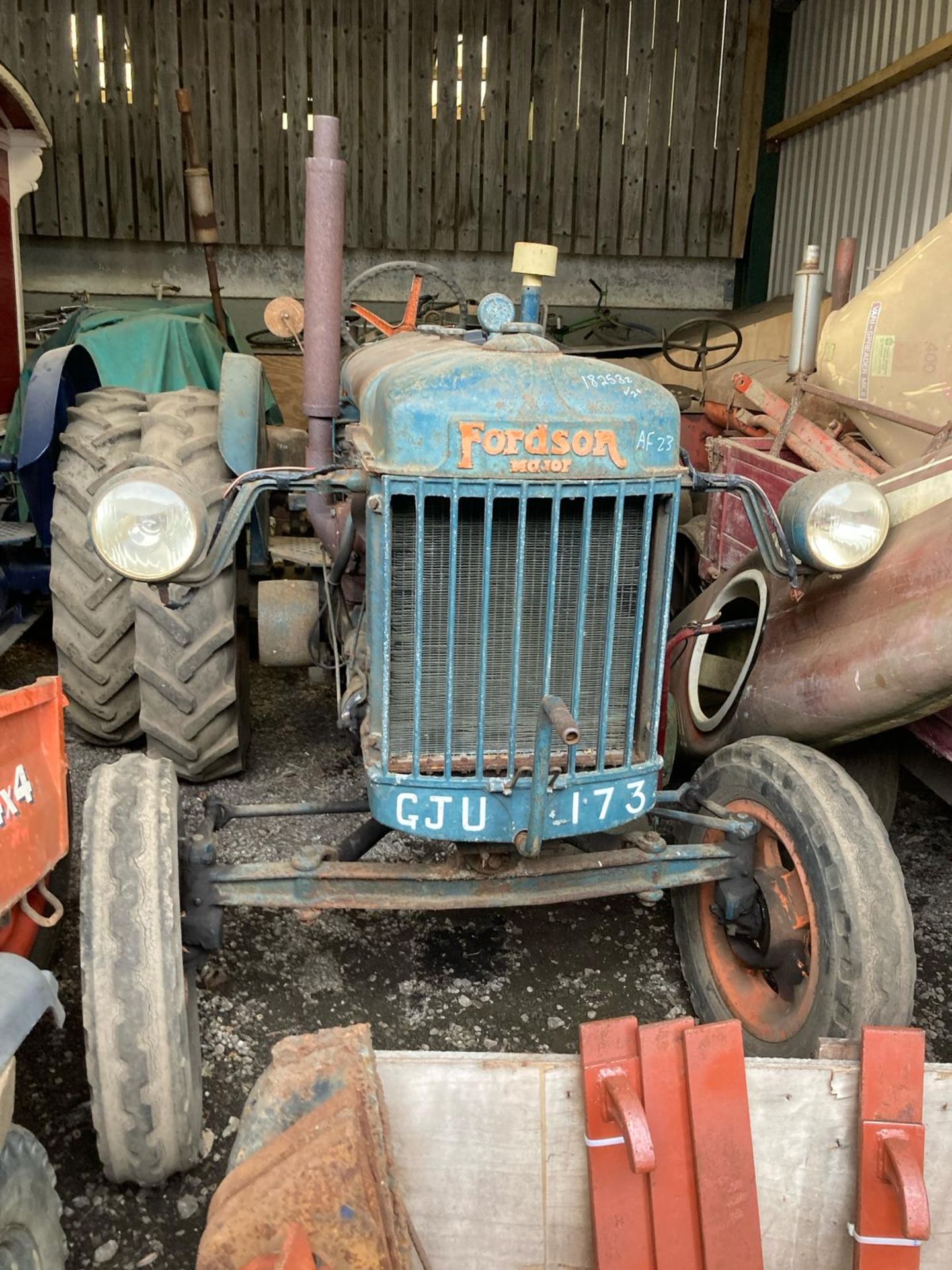 FORDSON E27N MAJOR TRACTOR - Bild 12 aus 13