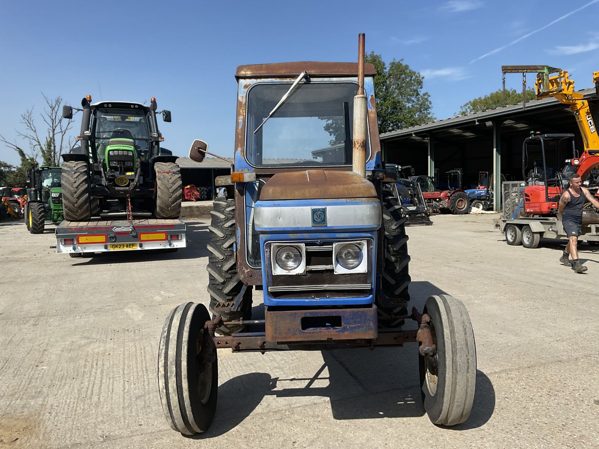 VINTAGE LEYLAND 272 TRACTOR - Bild 4 aus 14