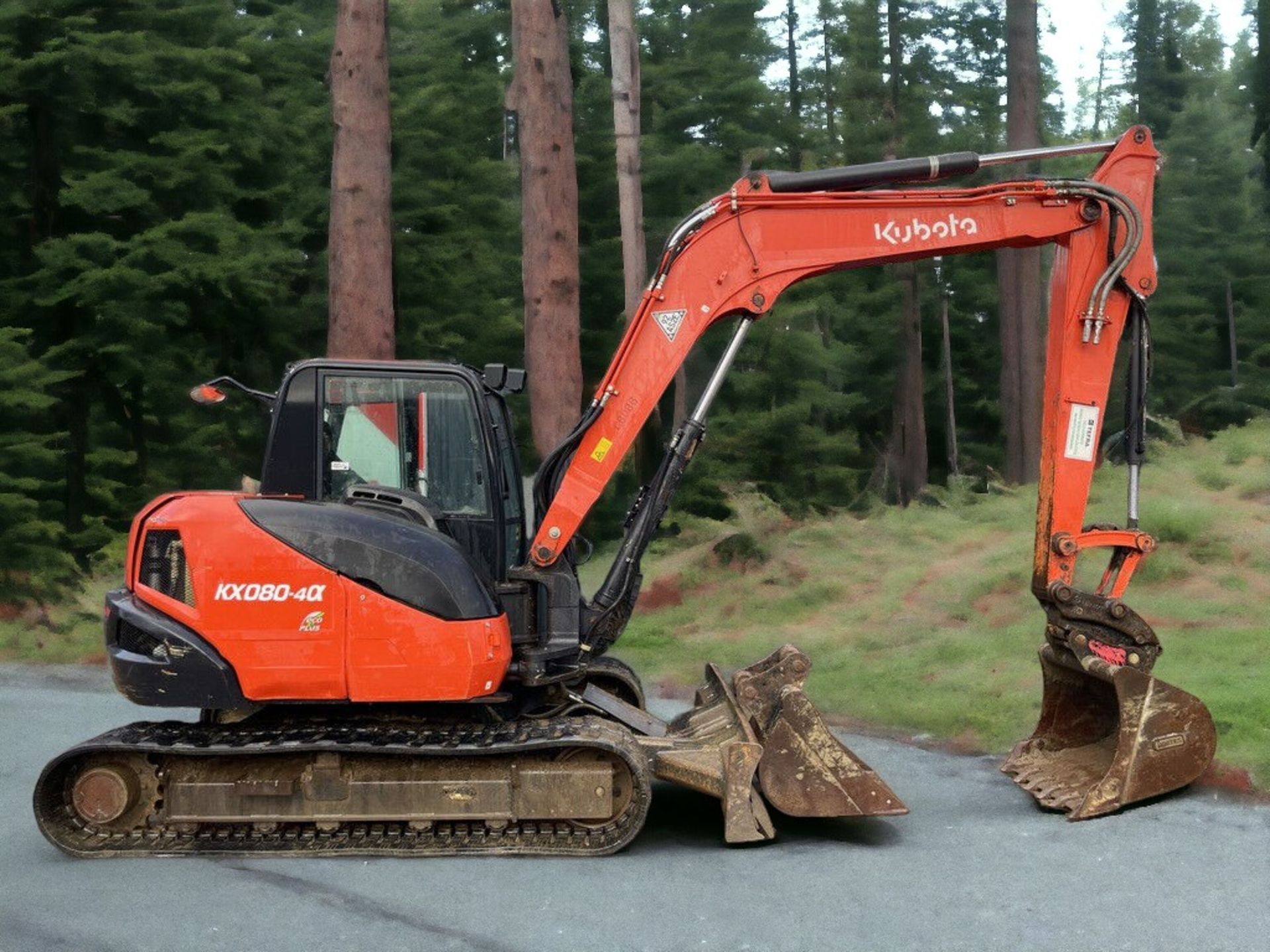 POWERFUL PERFORMANCE, LOW HOURS: 2018 KUBOTA KX080-4 MIDI EXCAVATOR