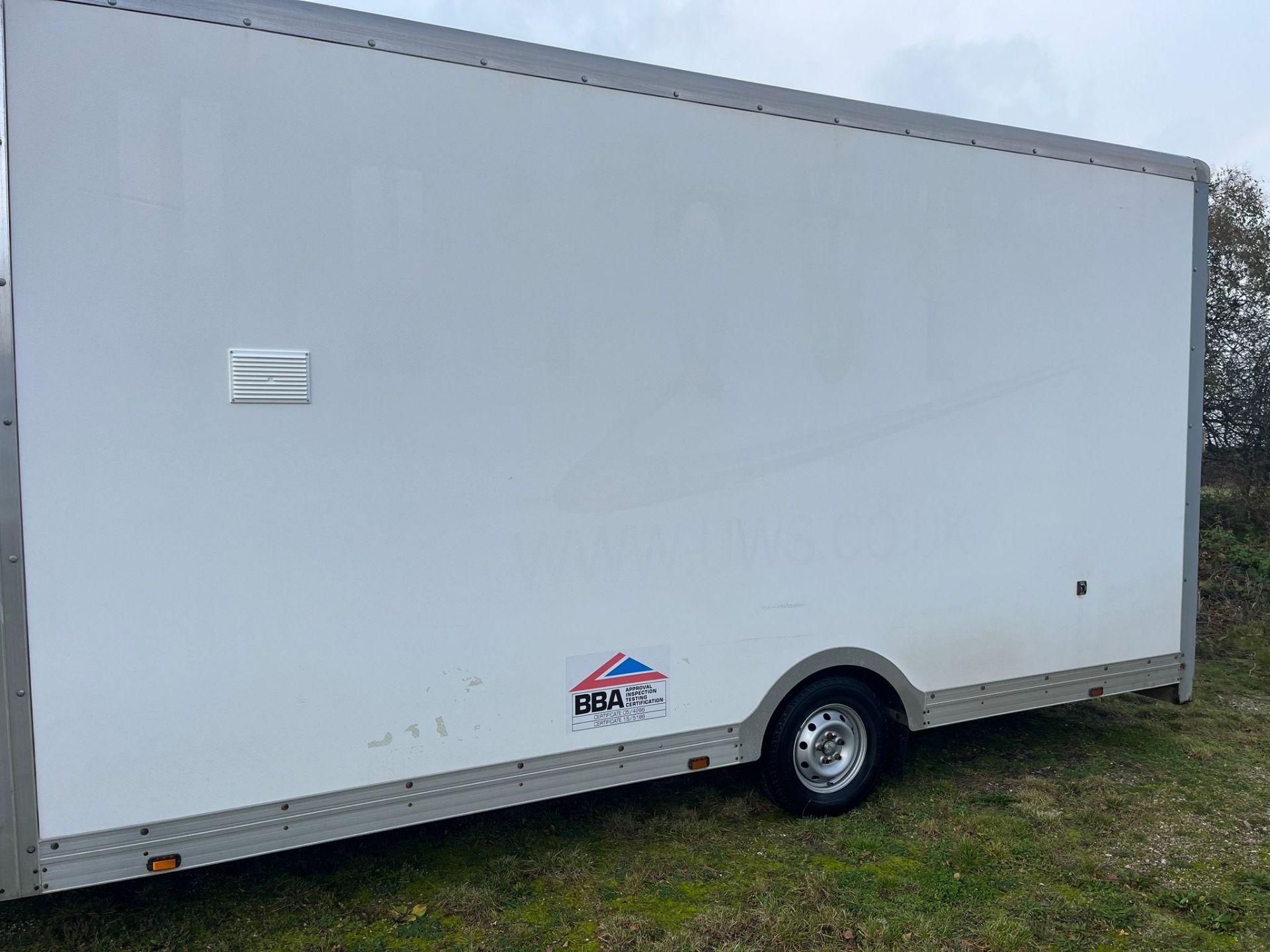 ONE OWNER GEM: 2018 PEUGEOT BOXER BOX VAN - Image 15 of 18