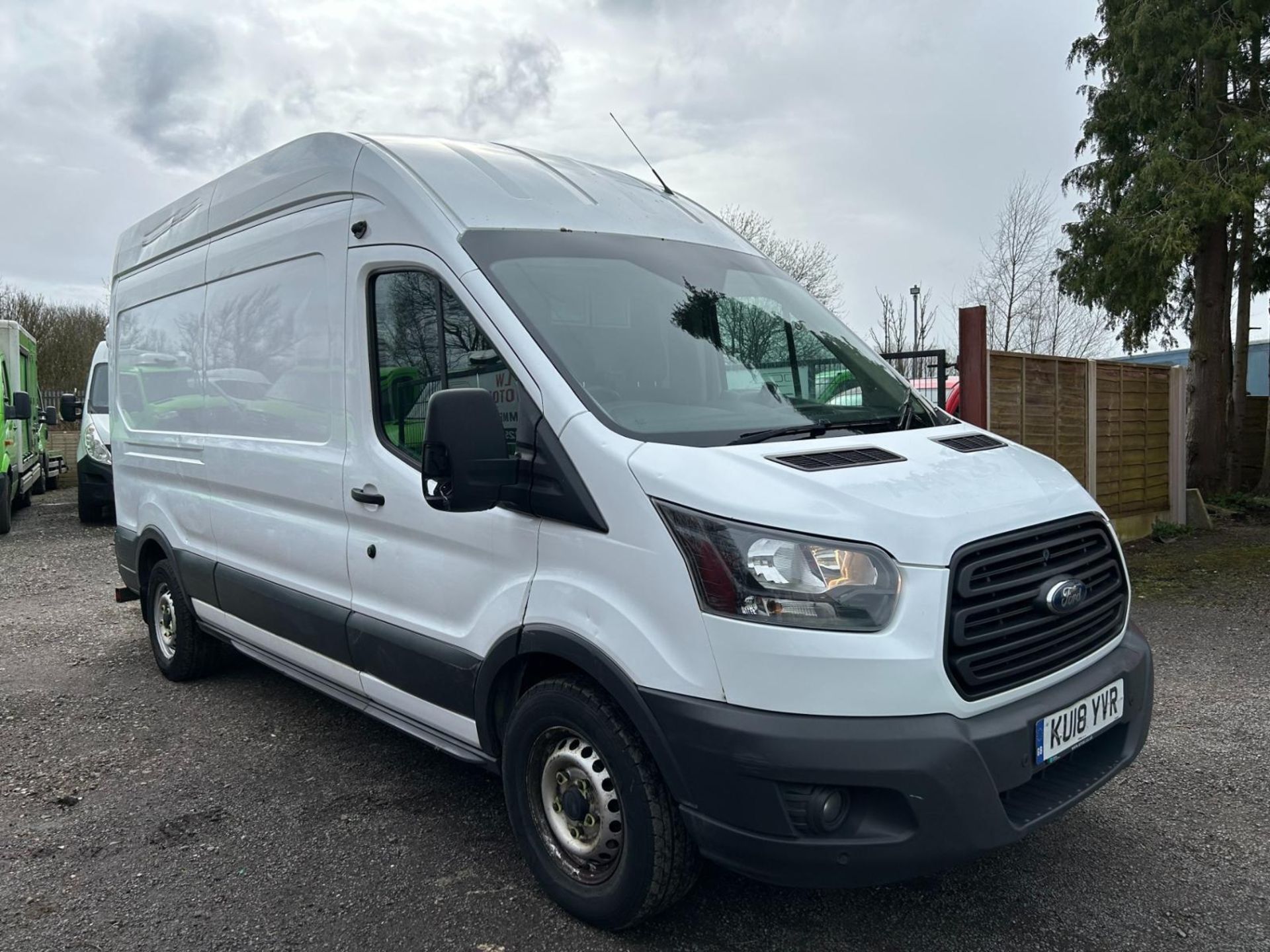 2018 FORD TRANSIT 2.0 TDCI L3 H3: RELIABLE WORKHORSE READY FOR YOUR FLEET!