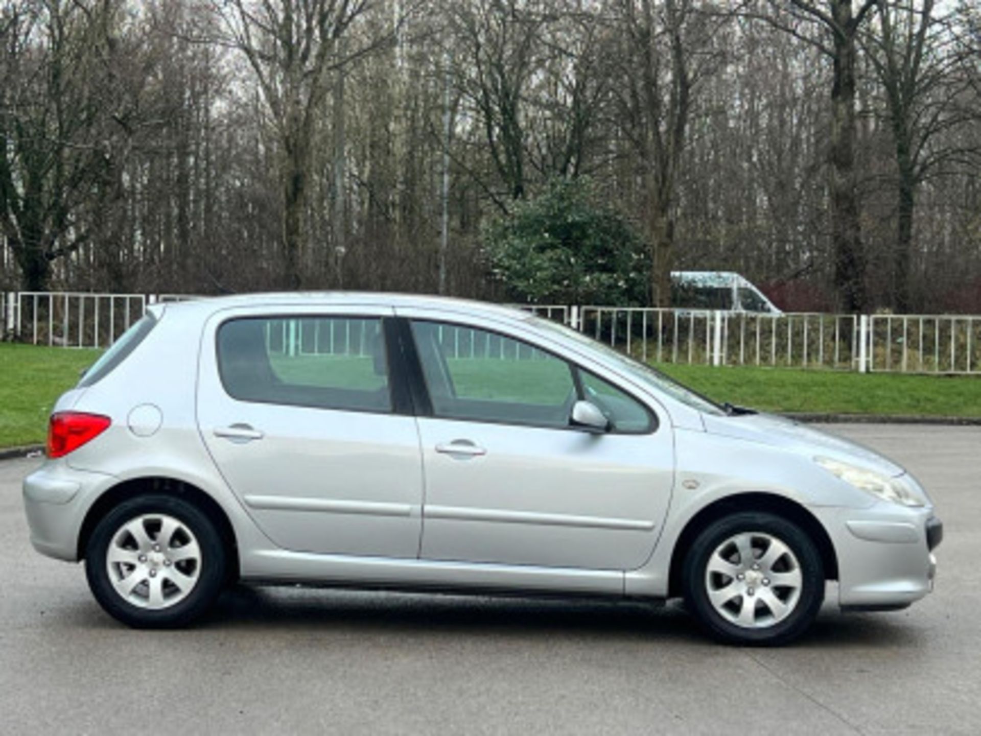 >>--NO VAT ON HAMMER--<<2007 PEUGEOT 307 1.4 16V S 5DR **(ONLY91 K MILEAGE)** - Image 4 of 76