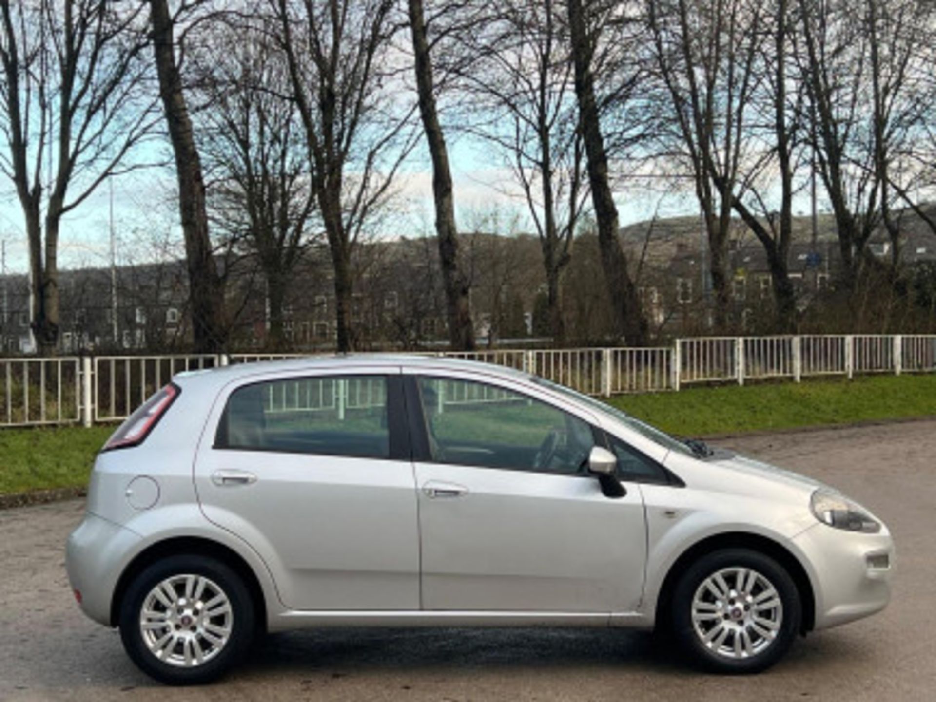 2013 FIAT PUNTO 1.4 PETROL - LONG MOT, >>--NO VAT ON HAMMER--<< - Image 48 of 105