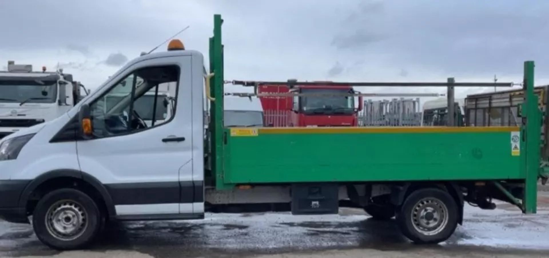 2019 FORD TRANSIT T350 LWB DROPSIDE TRUCK - VERSATILE, RELIABLE, AND READY FOR HEAVY DUTY - Image 5 of 16