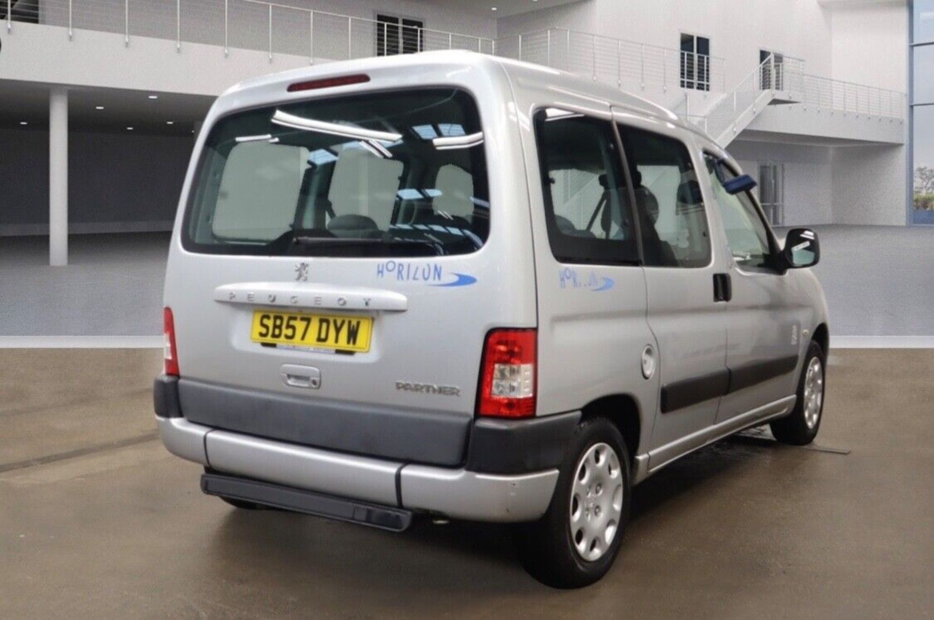 2008/57 PEUGEOT PARTNER COMBI 1.4 MANUAL WHEELCHAIR ACCESSIBLE VEHICLE - Image 4 of 7