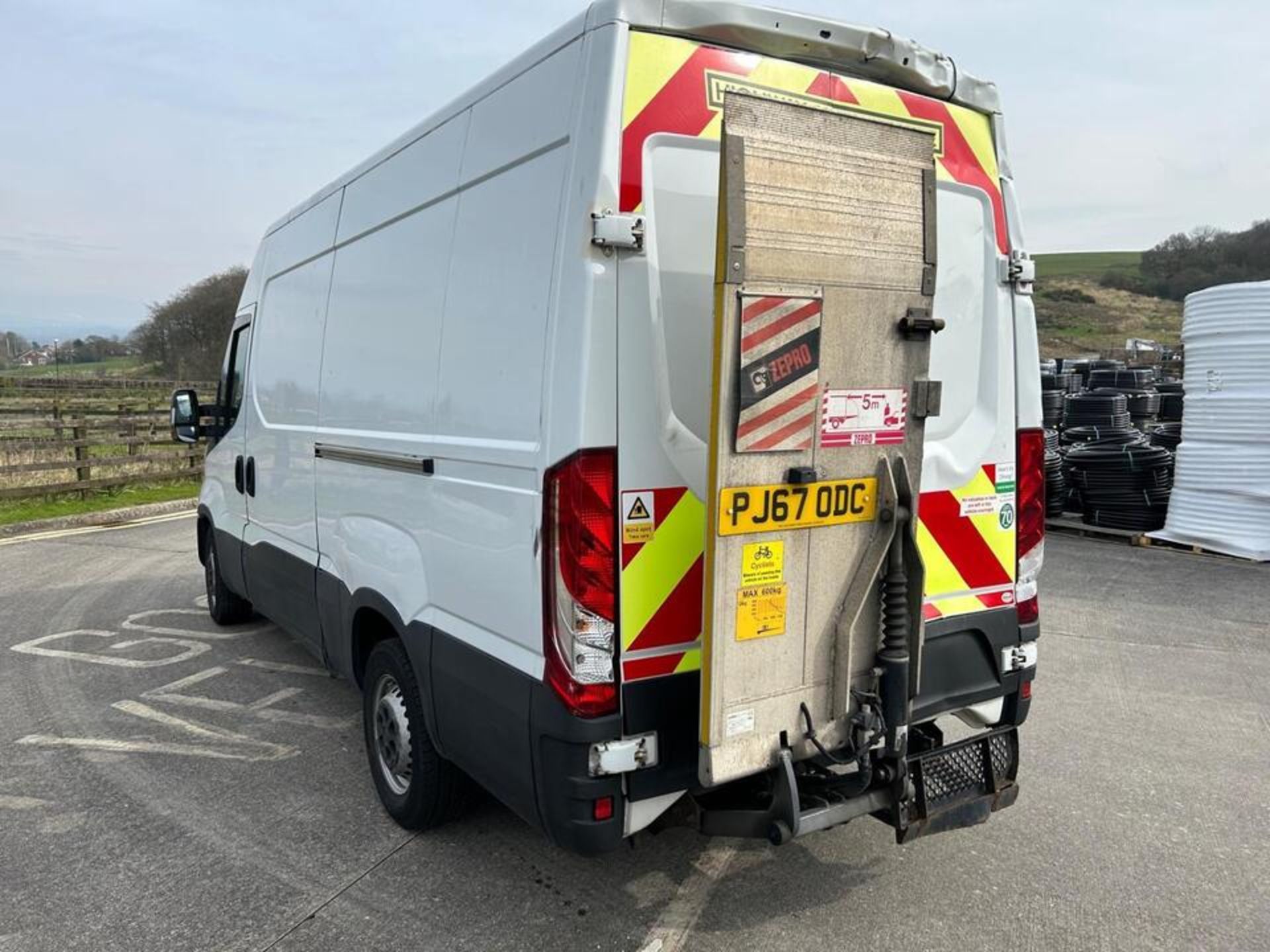 2017 IVECO DAILY -123K MILES - HPI CLEAR- READY TO WORK! - Image 3 of 13