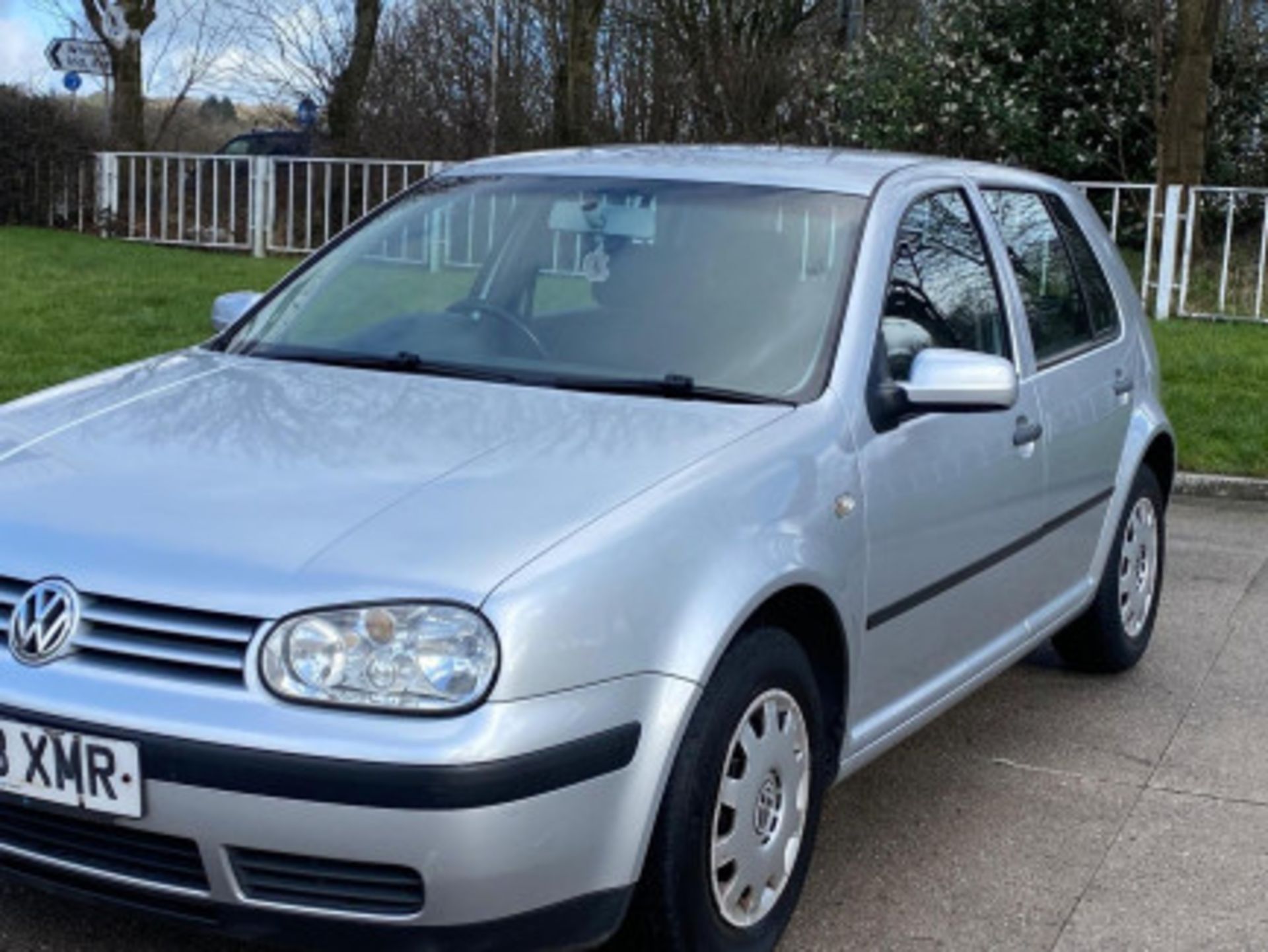 VOLKSWAGEN GOLF 1.6 PETROL SE 5DR AUTOMATIC: ELEVATE YOUR JOURNEY >>--NO VAT ON HAMMER--<< - Image 27 of 71