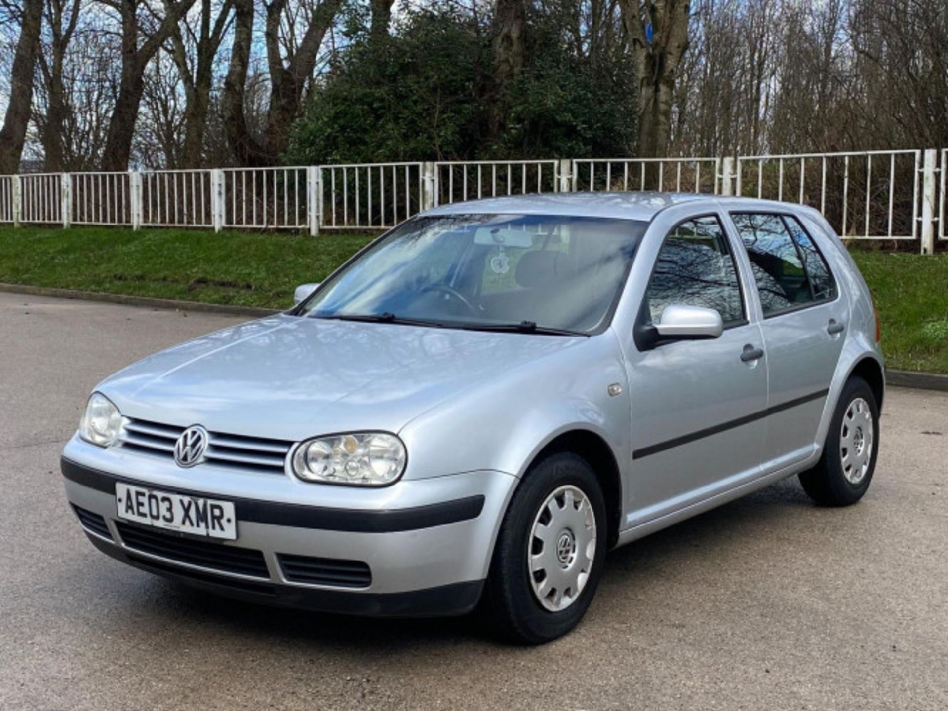 VOLKSWAGEN GOLF 1.6 PETROL SE 5DR AUTOMATIC: ELEVATE YOUR JOURNEY >>--NO VAT ON HAMMER--<< - Image 69 of 71