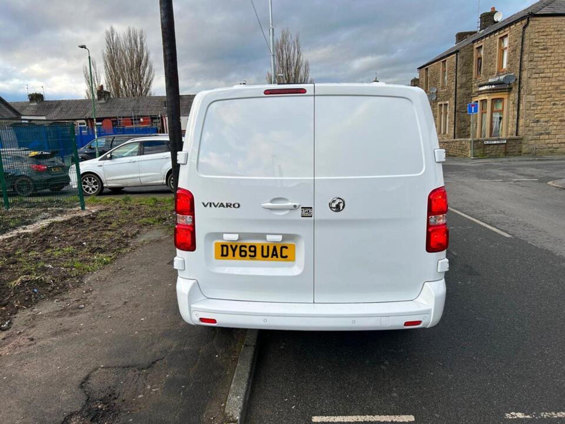 2019 VAUXHALL VIVARO SPORTIVE- ONLY 21 MILES- READY FOR YOUR BUSINESS! - Image 4 of 14
