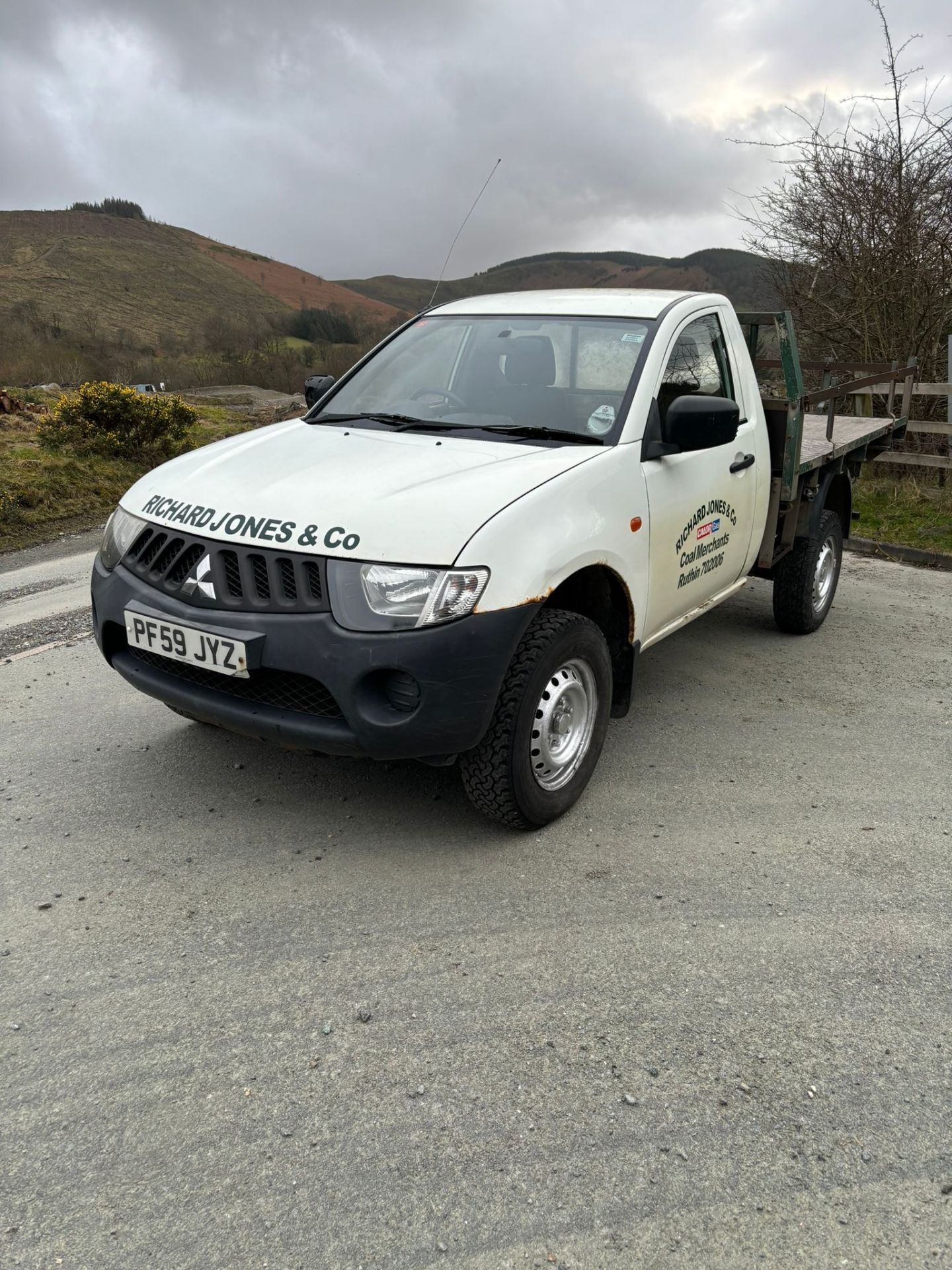 MITSUBISHI L200 SINGLE CAB PICKUP TRUCK 2010 4X4