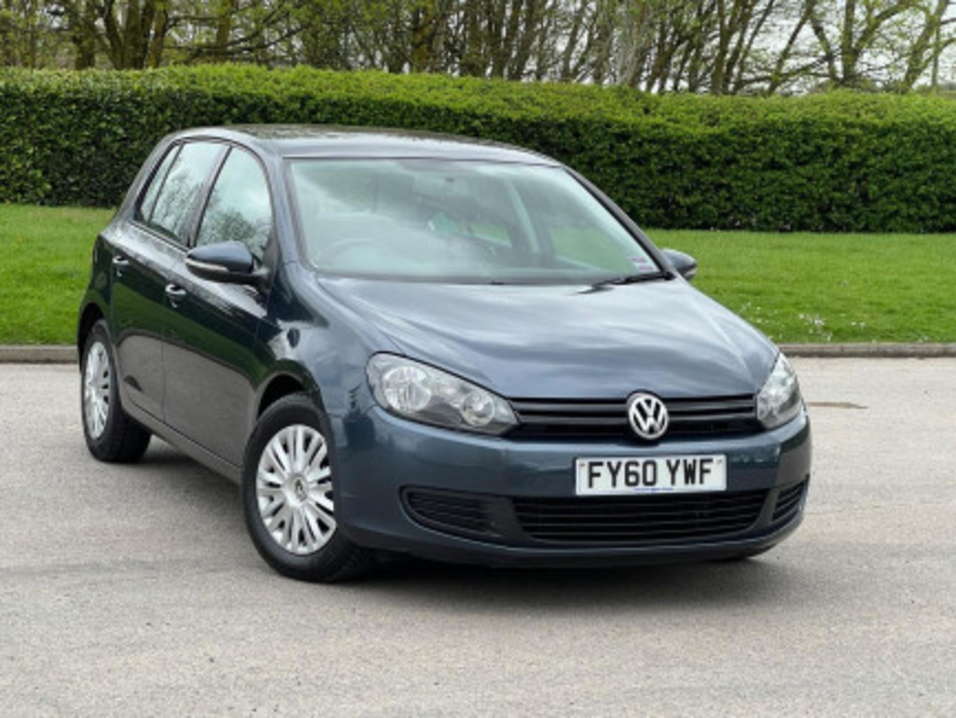 ELEVATE YOUR JOURNEY WITH THE VOLKSWAGEN GOLF 1.4 S EURO 5 5DR >>--NO VAT ON HAMMER--<< - Image 2 of 108