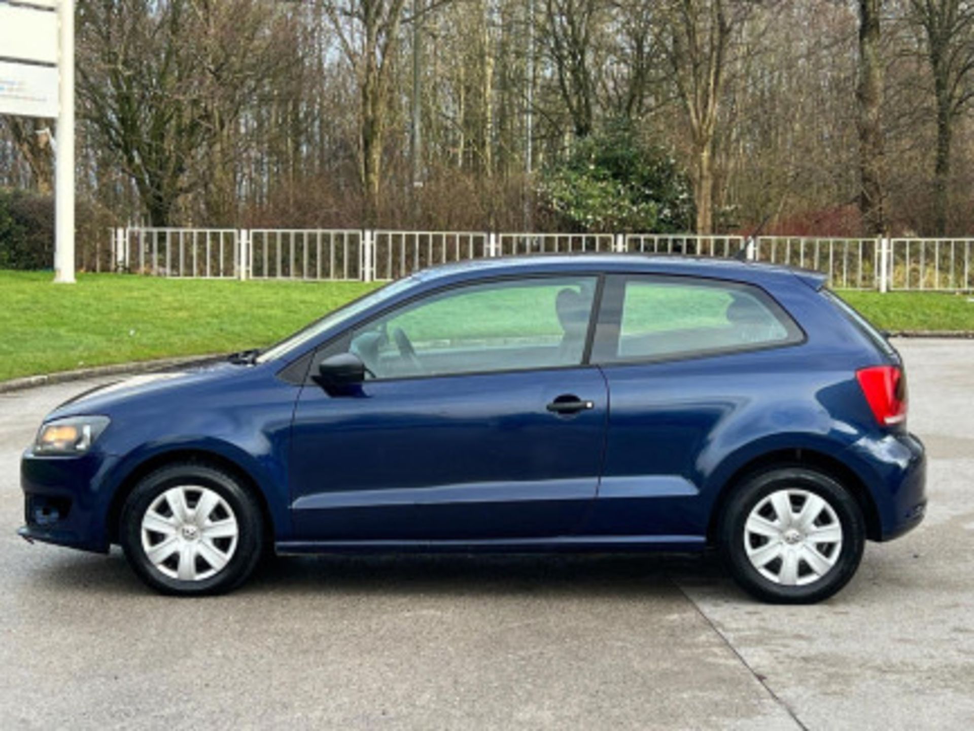 2010 VOLKSWAGEN POLO 1.2 EURO 5 3DR - MODERN TECHNOLOGY, SLEEK STYLING >>--NO VAT ON HAMMER--<< - Image 28 of 65