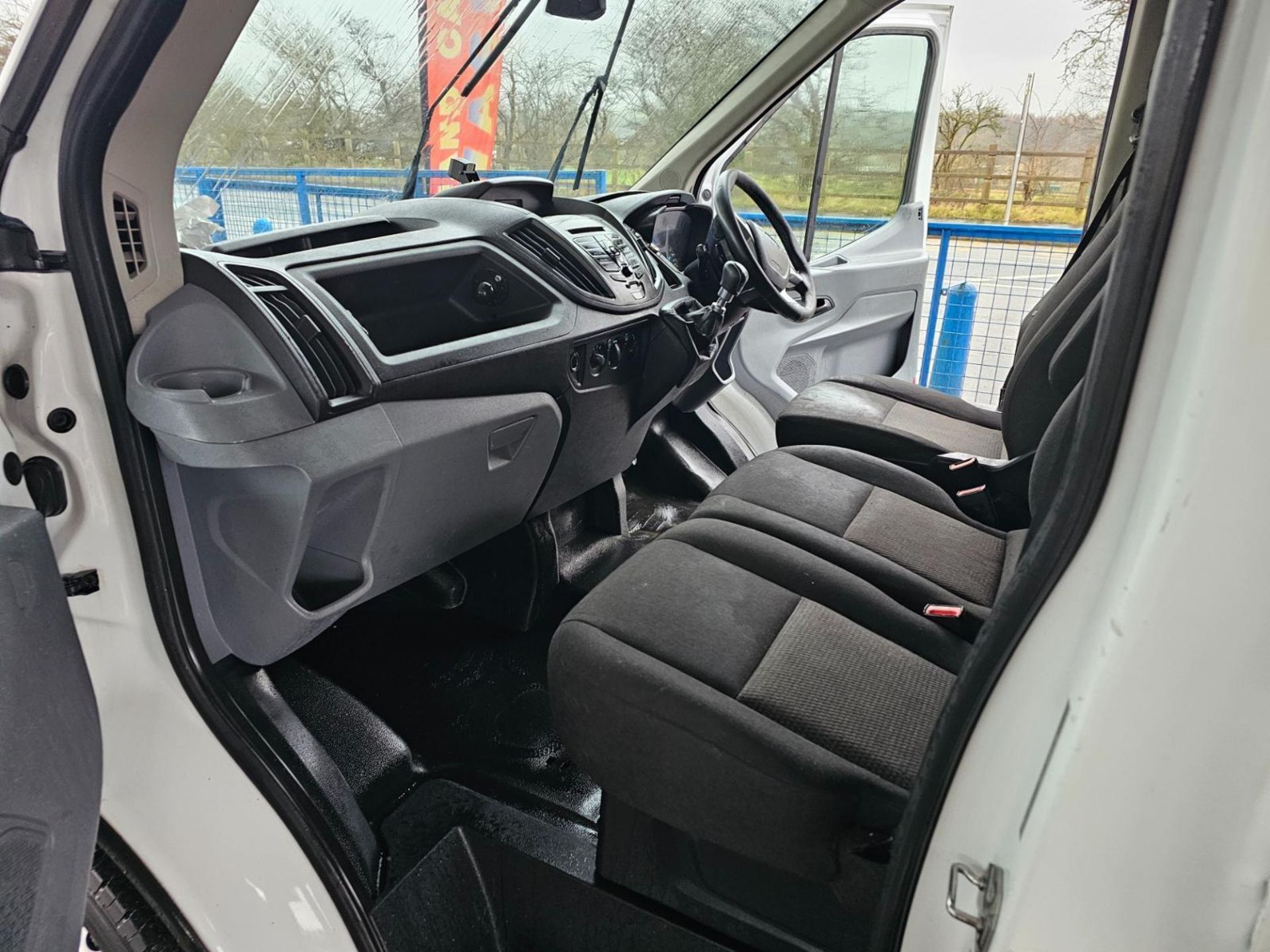 2018 FORD TRANSIT 2.0 TDCI 130PS L3 H3 LONG WHEEL BASE PANEL VAN - Image 6 of 9