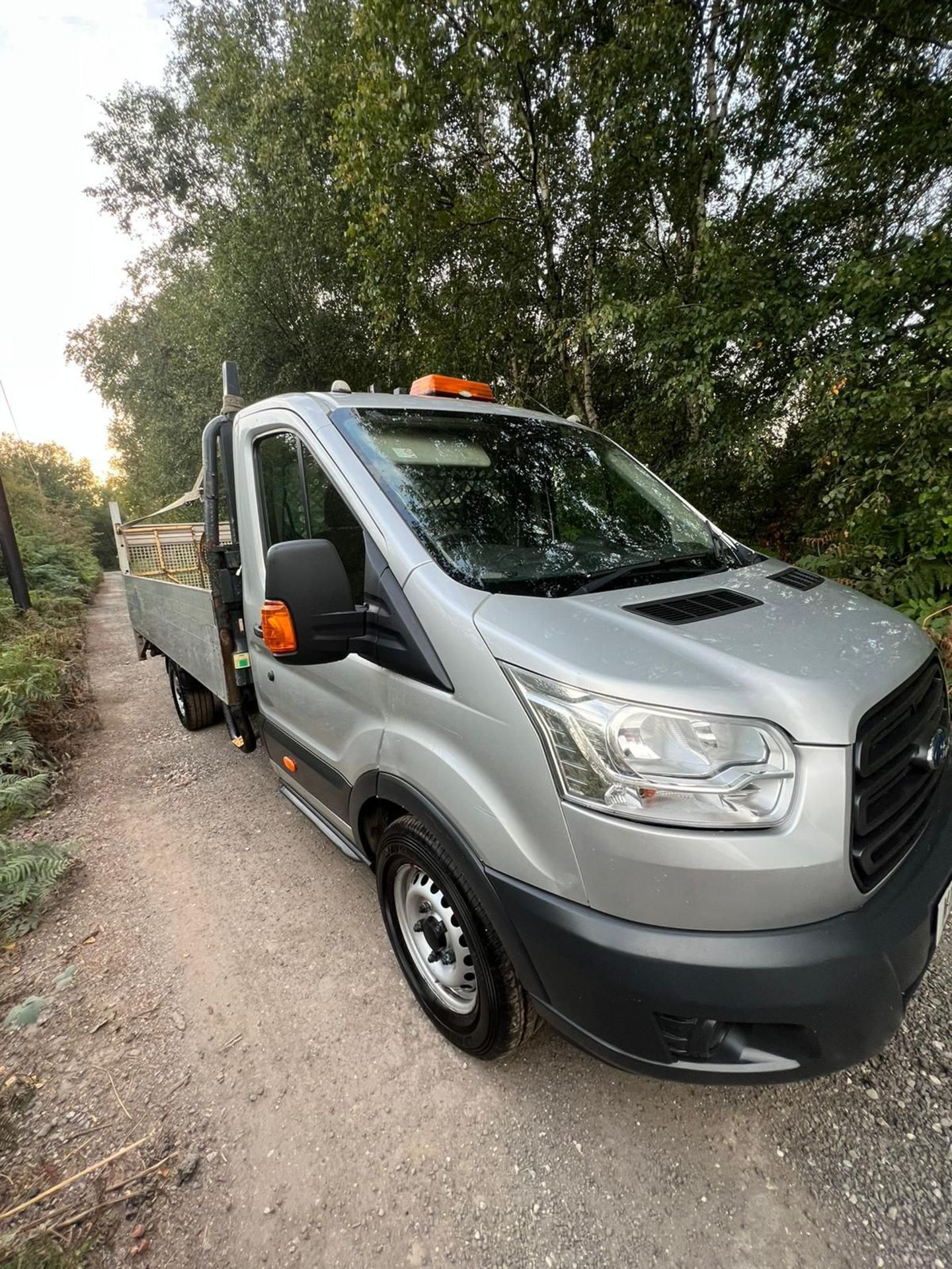 FORD TRANSIT 2016 FLATBED WITH TAIL LIFT 14 FT DROPSIDE BODY - Image 2 of 15