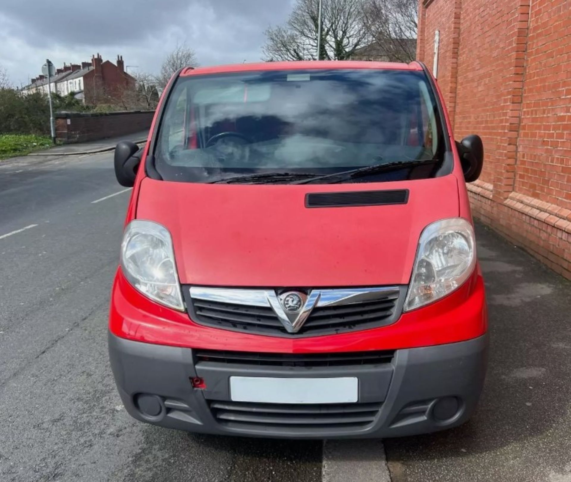 EXCEPTIONAL 2013 VAUXHALL VIVARO LWB L2 PANEL VAN - Image 2 of 13