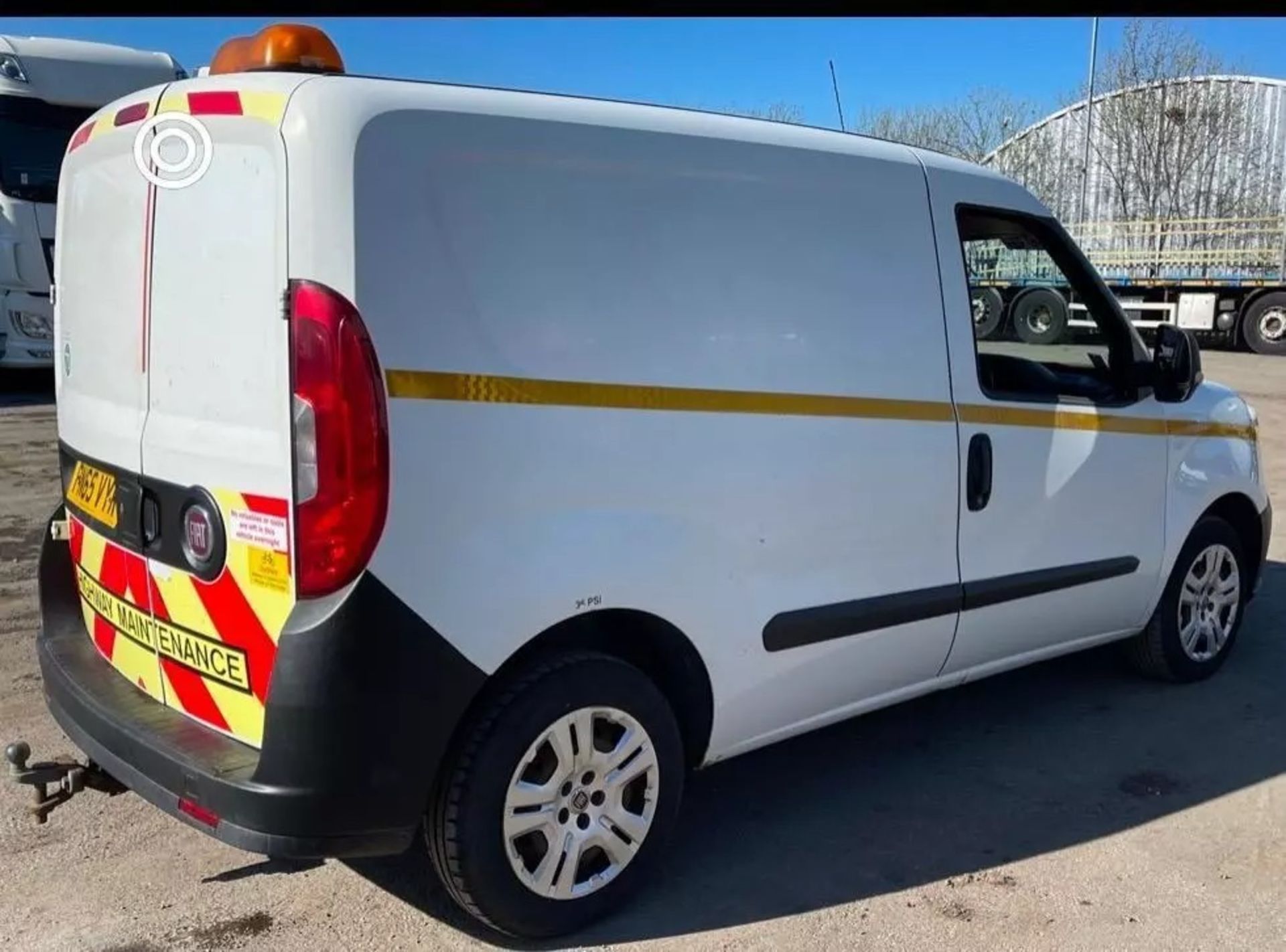 2015 FIAT DOBLO HDI PANEL VAN - RELIABLE FLEET VEHICLE, READY FOR WORK - Image 3 of 13