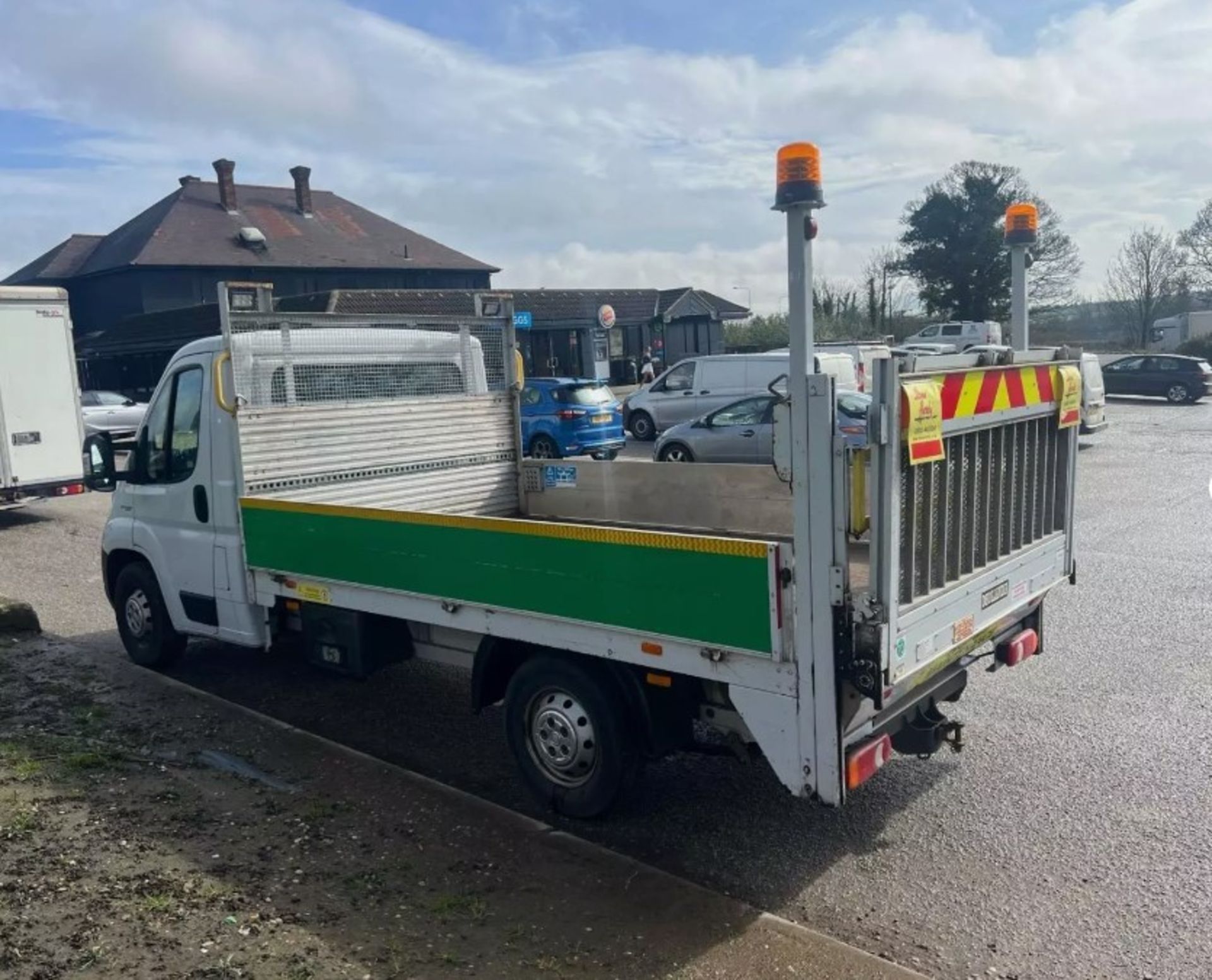 2018 FIAT DUCATO DROPSIDE TRUCK WITH TAIL LIFT - Image 4 of 16