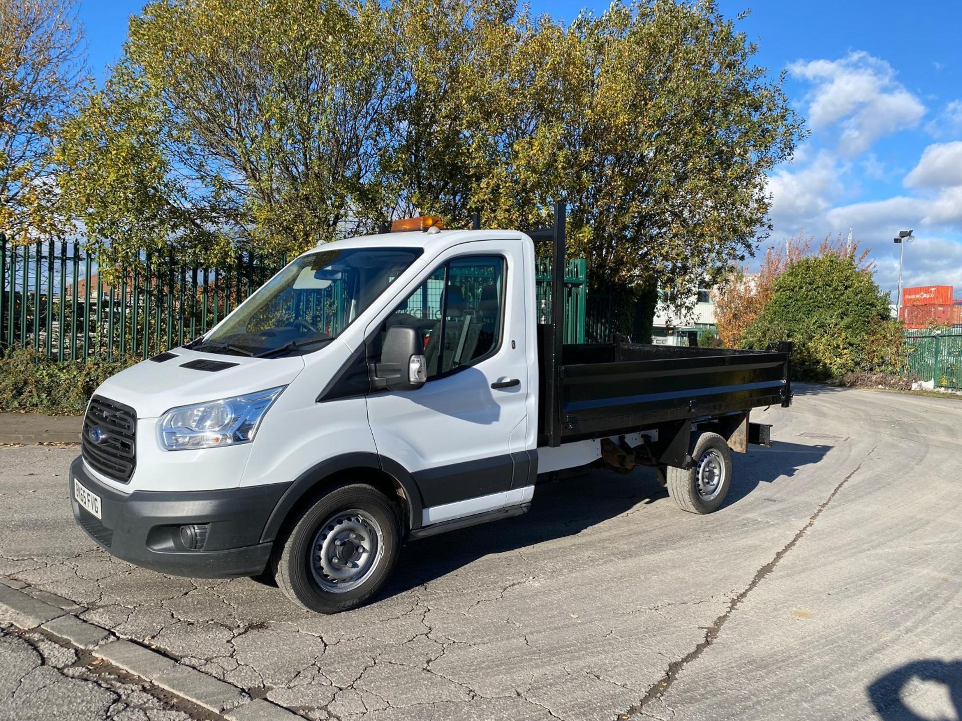 2016 FORD TRANSIT: HARDWORKING TIPPER, 6-SPEED MANUAL, DIESEL >>--NO VAT ON HAMMER--<< - Image 16 of 18