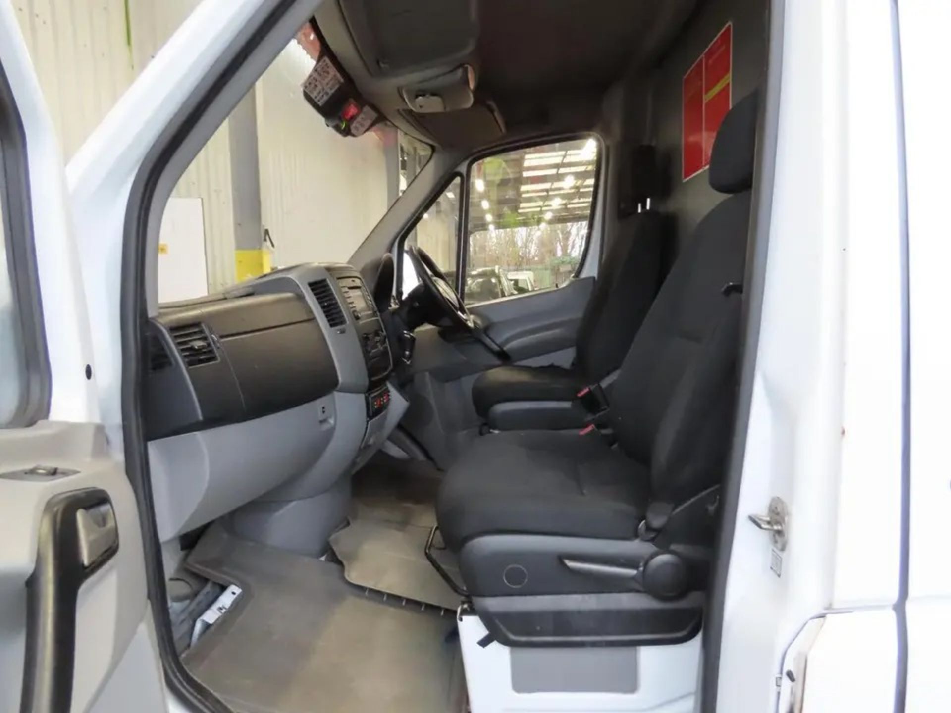 MERCEDES-BENZ SPRINTER MWB FRIDGE/FREEZER VAN 2016 - Image 7 of 13