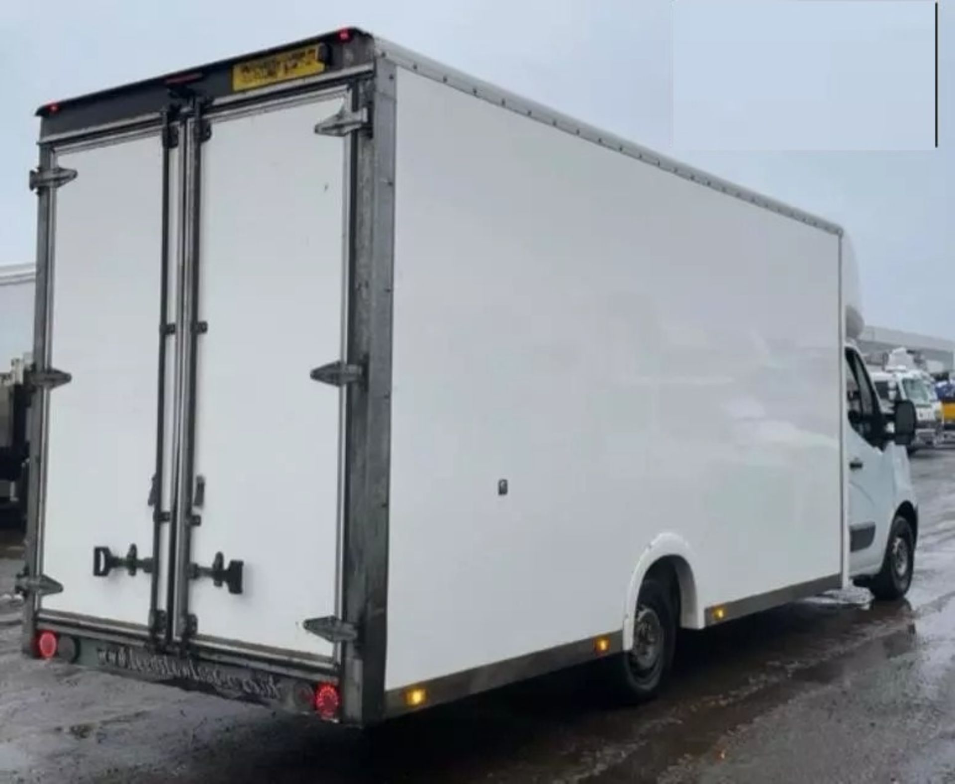 RELIABLE 2016 NISSAN NV400 LOW LOADER BOX - EURO 6 ULEZ & CAZ COMPLIANT! - Image 3 of 14