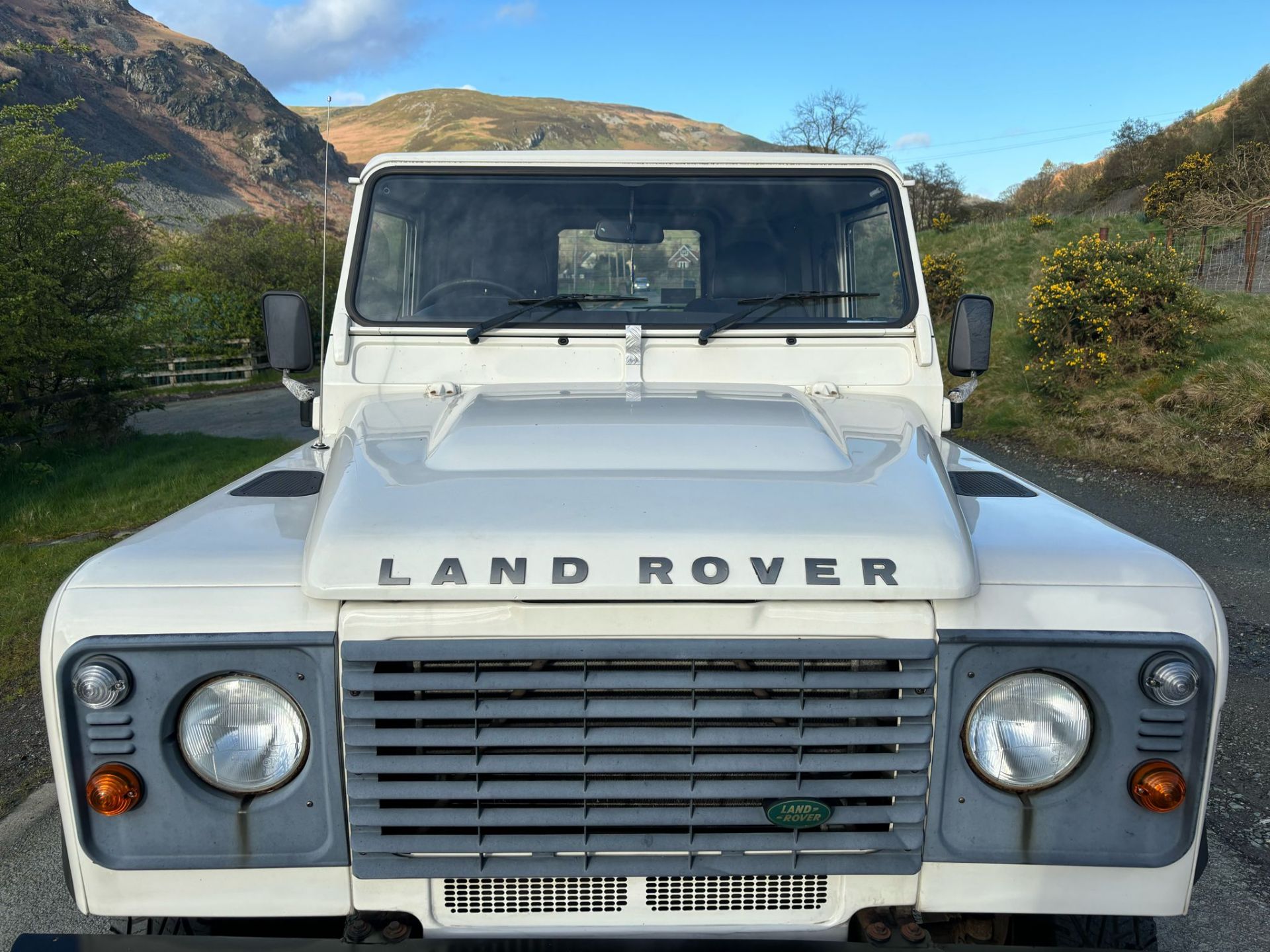 LAND ROVER DEFENDER 90 HARDTOP 4X4 SWB - Image 14 of 14