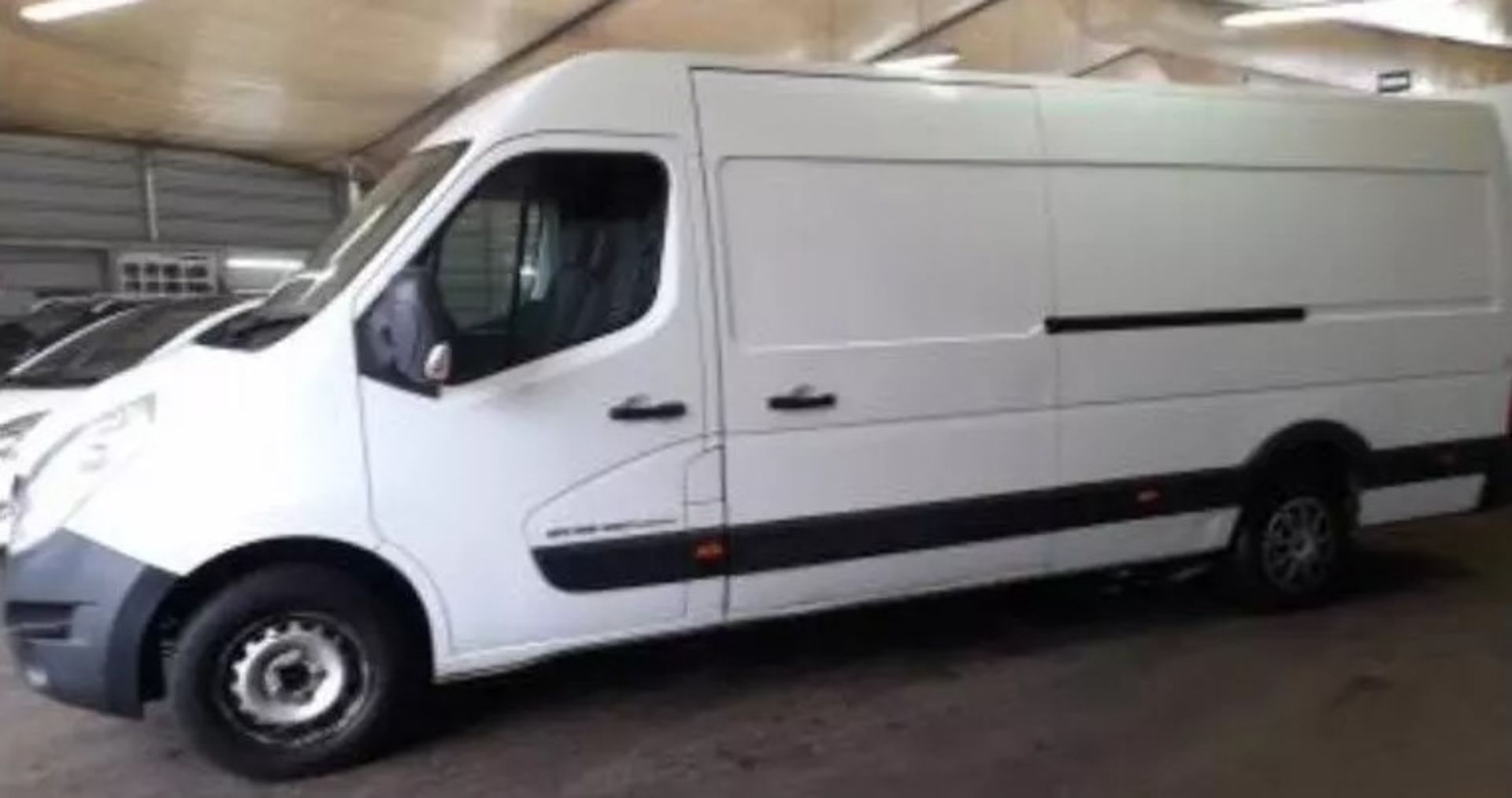 2015 RENAULT MASTER LM35 DCI 135 - Image 3 of 11