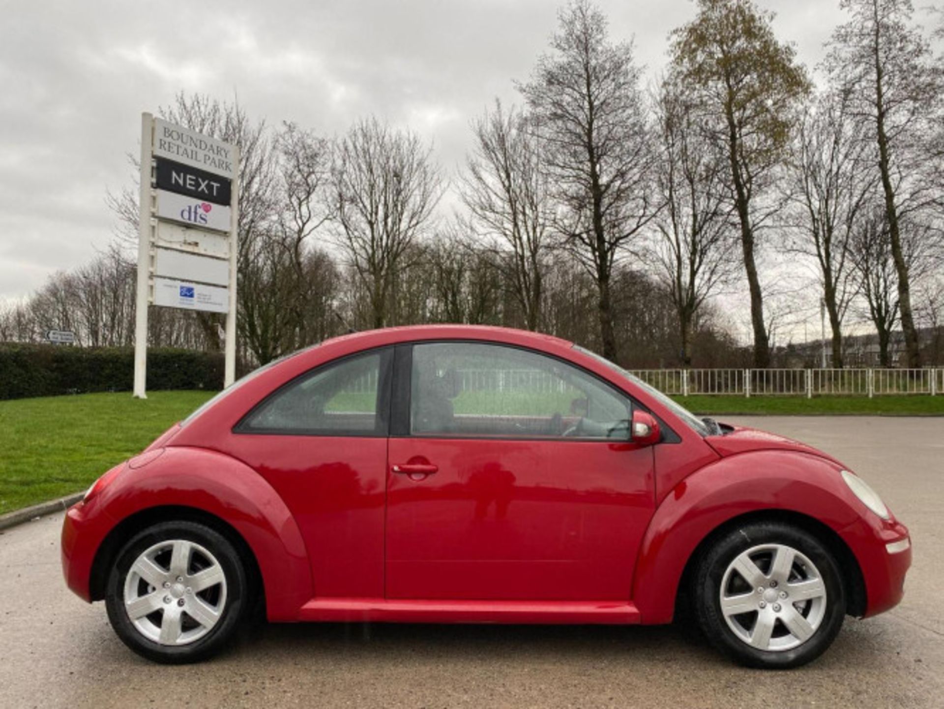 >>--NO VAT ON HAMMER--<< VOLKSWAGEN BEETLE 1.4 16V LUNA **(ONLY 88K MILEAGE)** - Image 66 of 67