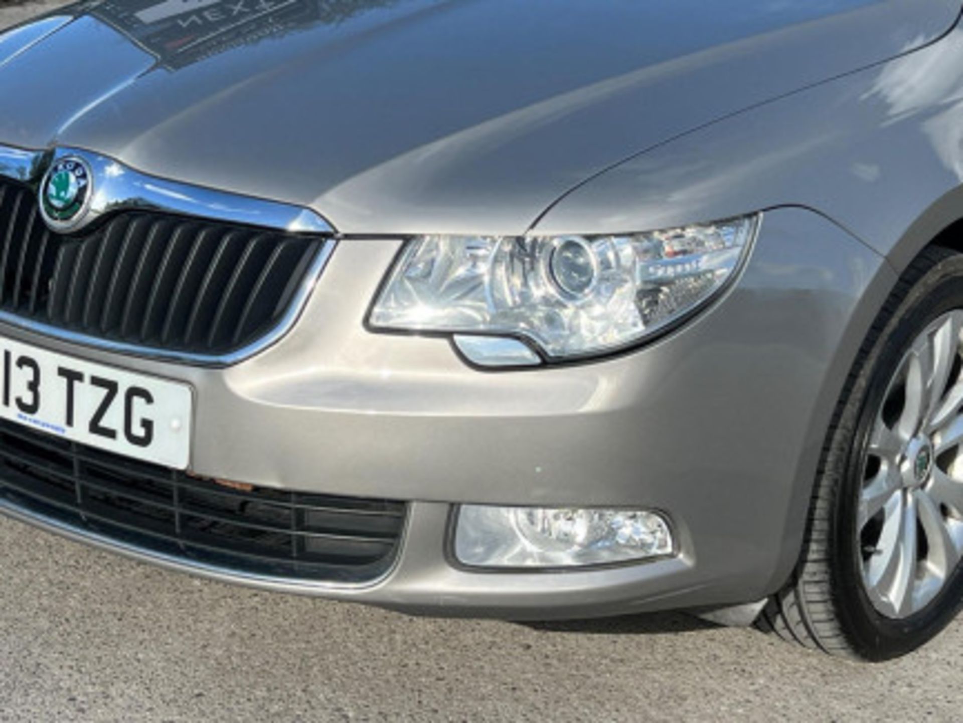 >>--NO VAT ON HAMMER--<<STYLISH AND RELIABLE SKODA SUPERB 1.6 TDI S GREENLINE II EURO 5 - Image 53 of 141