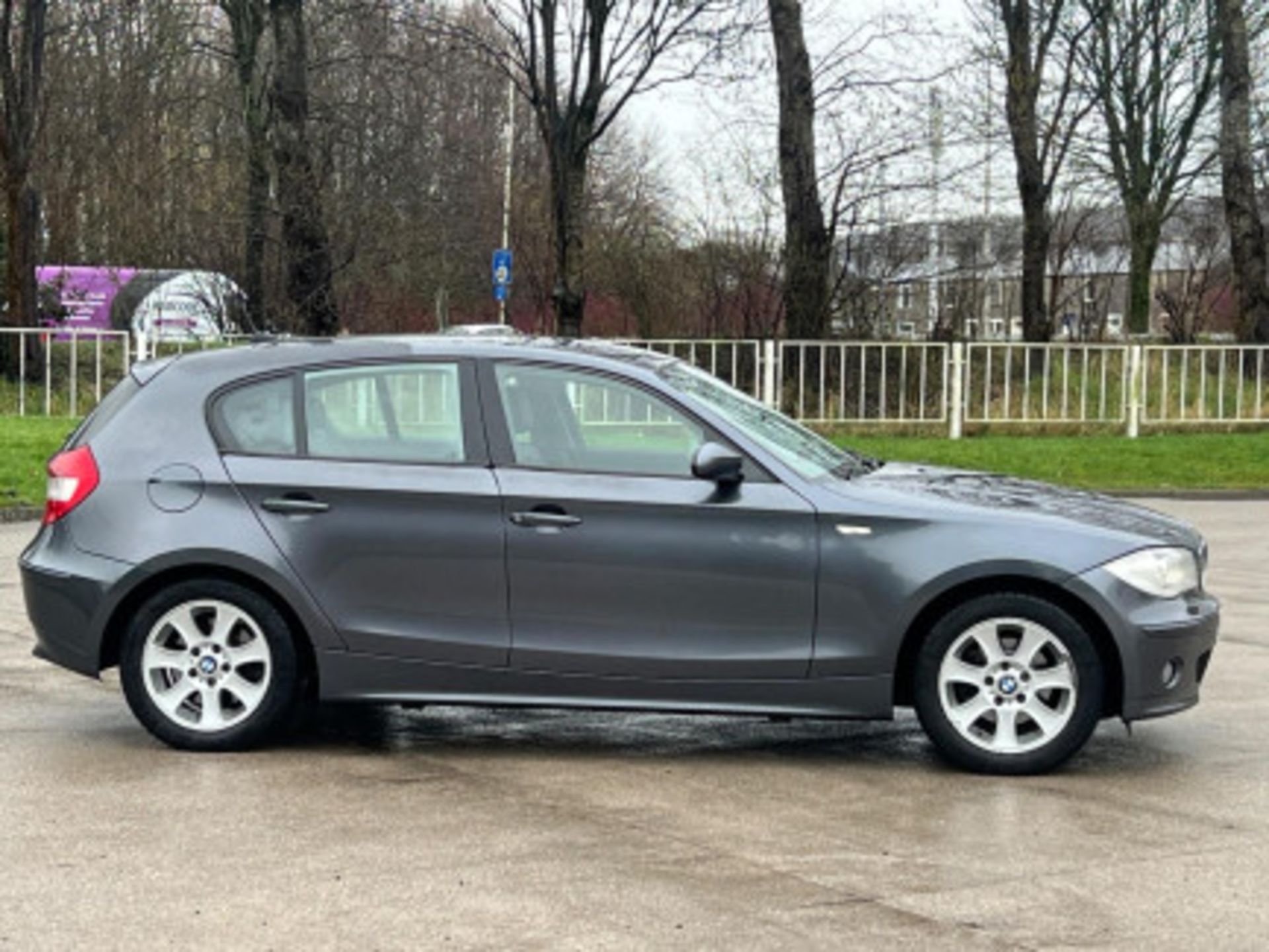 BMW 1 SERIES 2.0 120D SE STEPTRONIC - STYLE, PERFORMANCE >>--NO VAT ON HAMMER--<< - Image 58 of 91