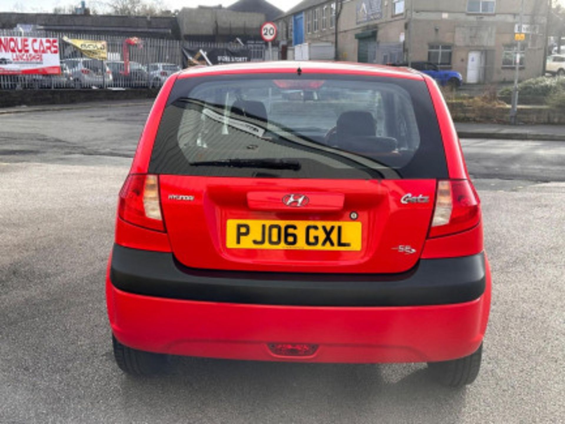 >>--NO VAT ON HAMMER--<< EFFICIENT AND STYLISH HYUNDAI GETZ 1.1 SE 3DR(ONLY 78 K MILES ) - Image 28 of 95